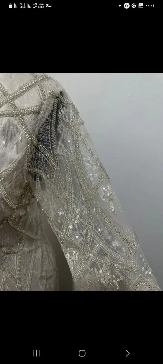 پیراهن مجلسی|لباس|پیشوا, |دیوار