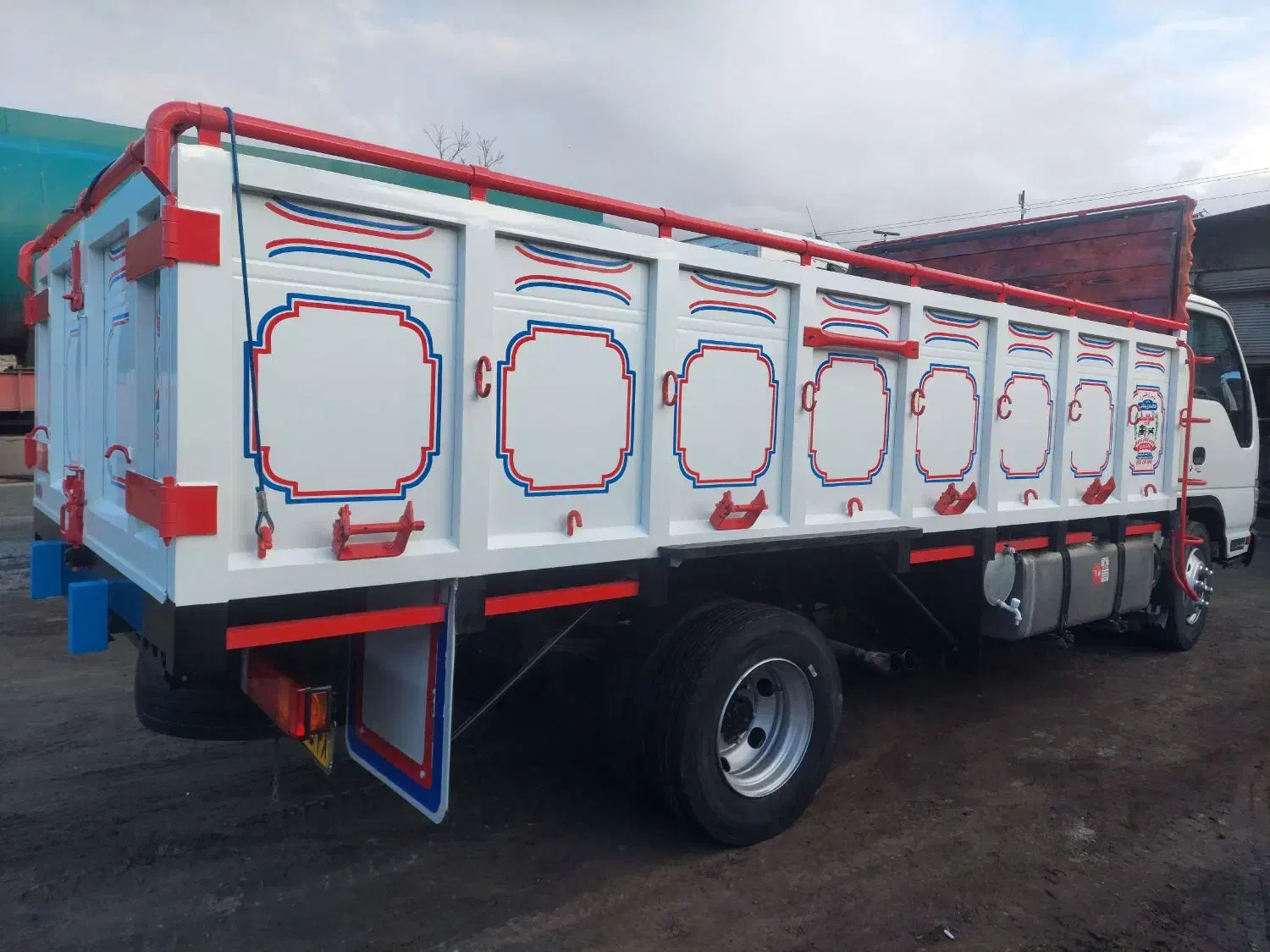 ایسوزو ۸ تن|خودرو سنگین|اسلام‌شهر, شهرک احمدیه|دیوار