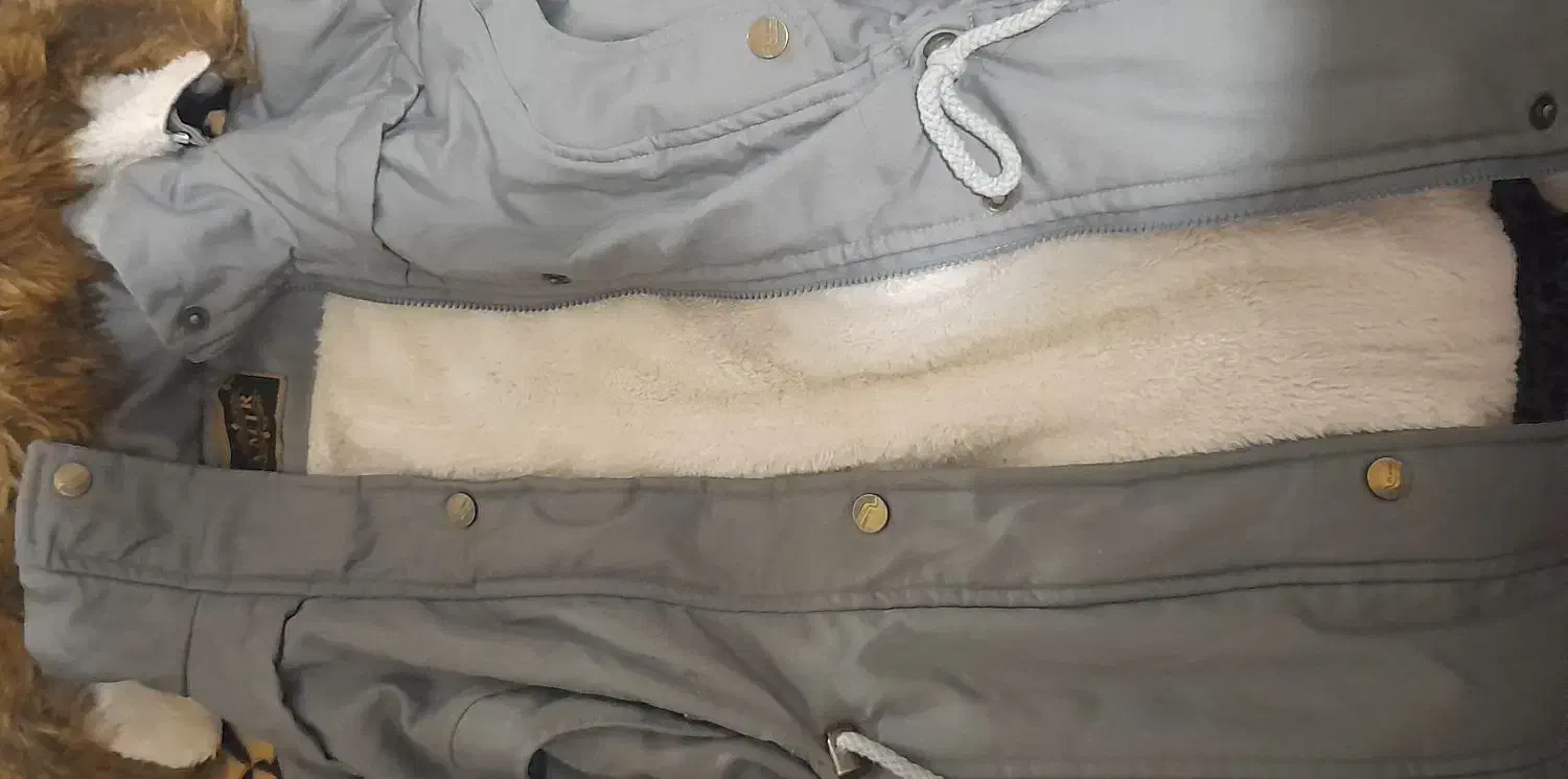 کاپشن و بارانی خارجی|لباس|پرند, فاز ۶|دیوار