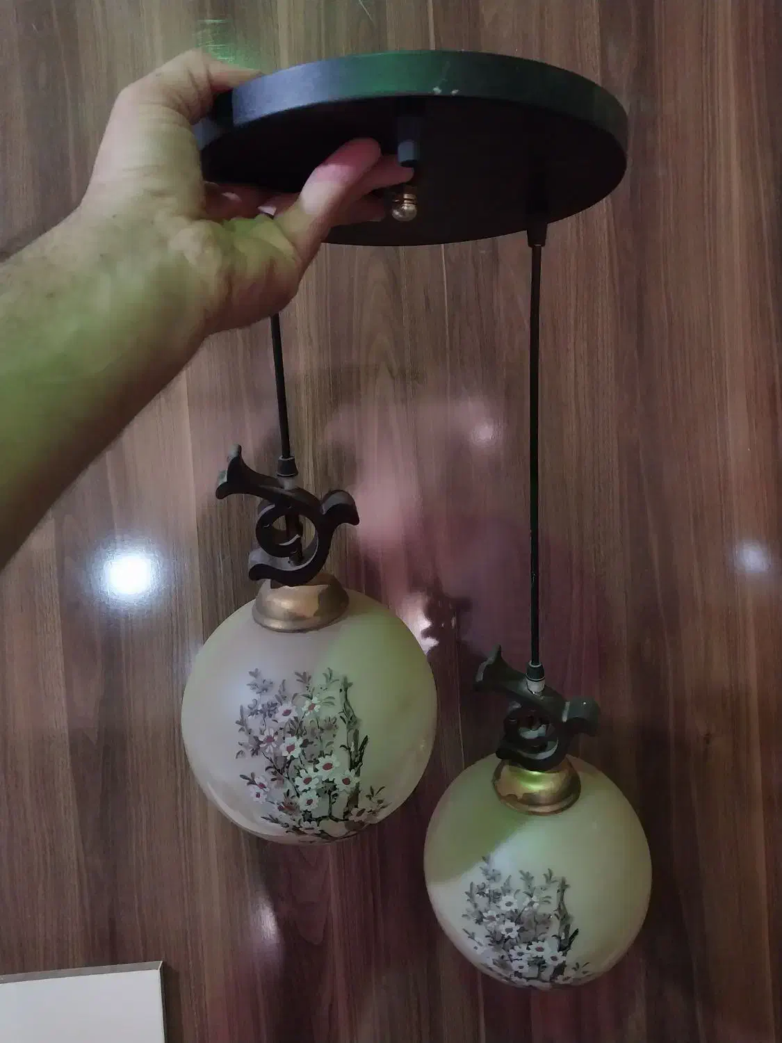 لوستر دو شعله فلزی و چوبی|لوستر و چراغ آویز|ارومیه, |دیوار