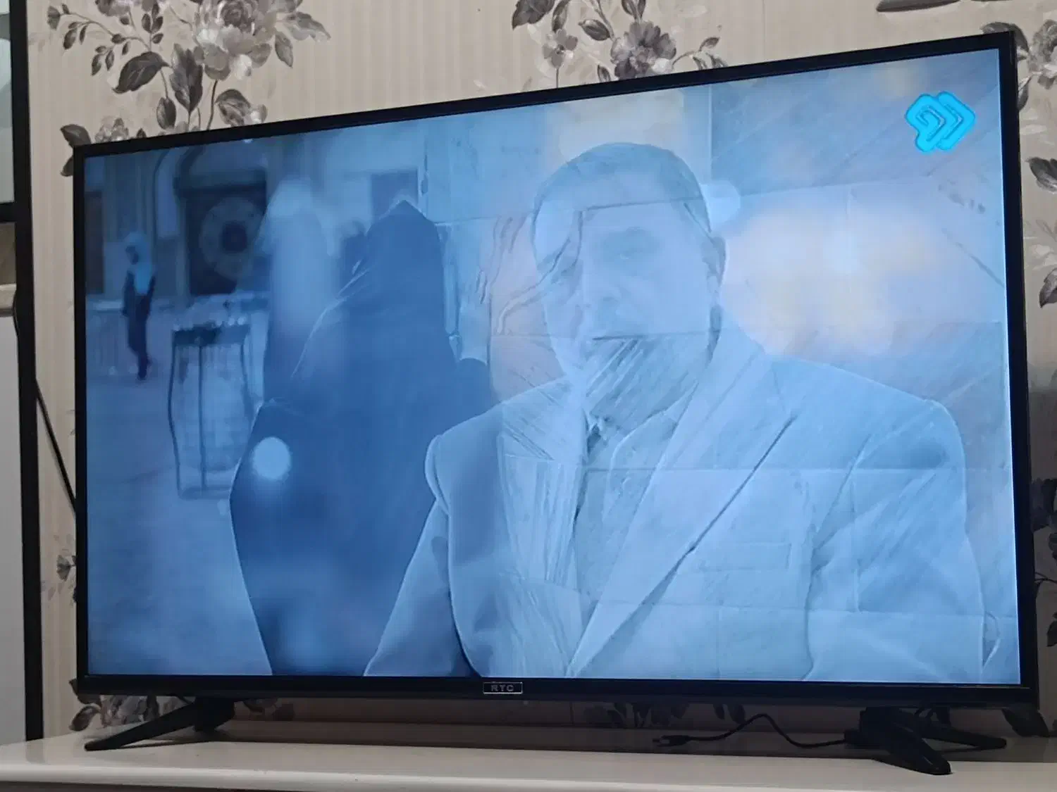 تلویزیون ۴۳اینچRTC|تلویزیون و پروژکتور|محمدشهر, شهرک پیام (مهرالبرز)|دیوار