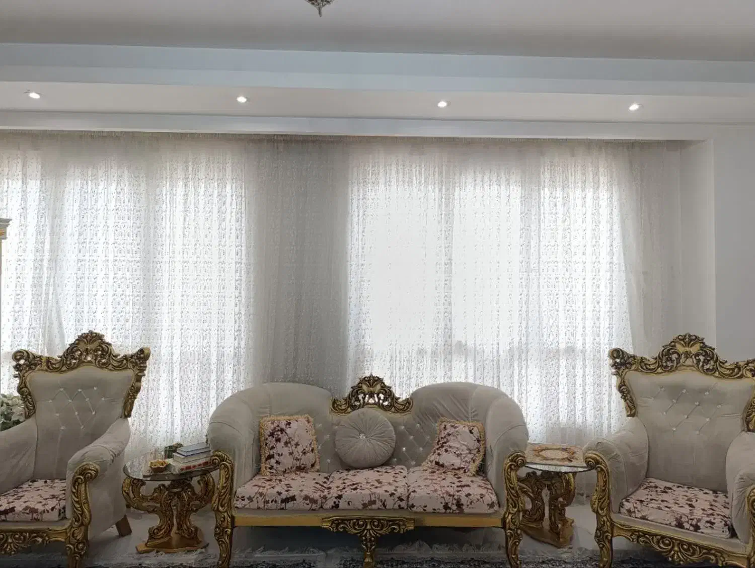 مبل ۷ نفره سالم|مبلمان خانگی و میز عسلی|گرمدره, |دیوار