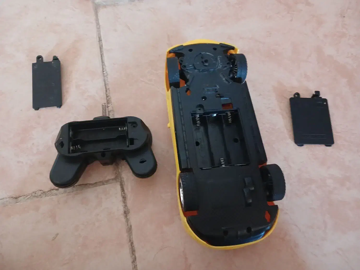 ماشین کنترلی نیاز به تعمیر جزئی|اسباببازی|ساری, |دیوار