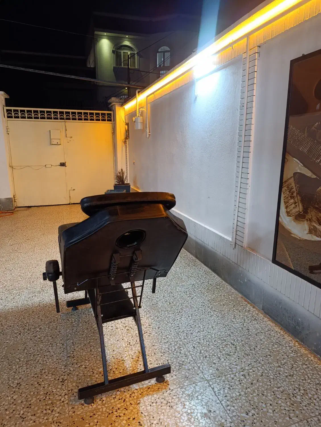 تخت سالن زیبایی جک دار در حد نو|آرایشگاه و سالن‌های زیبایی|گنبد کاووس, |دیوار