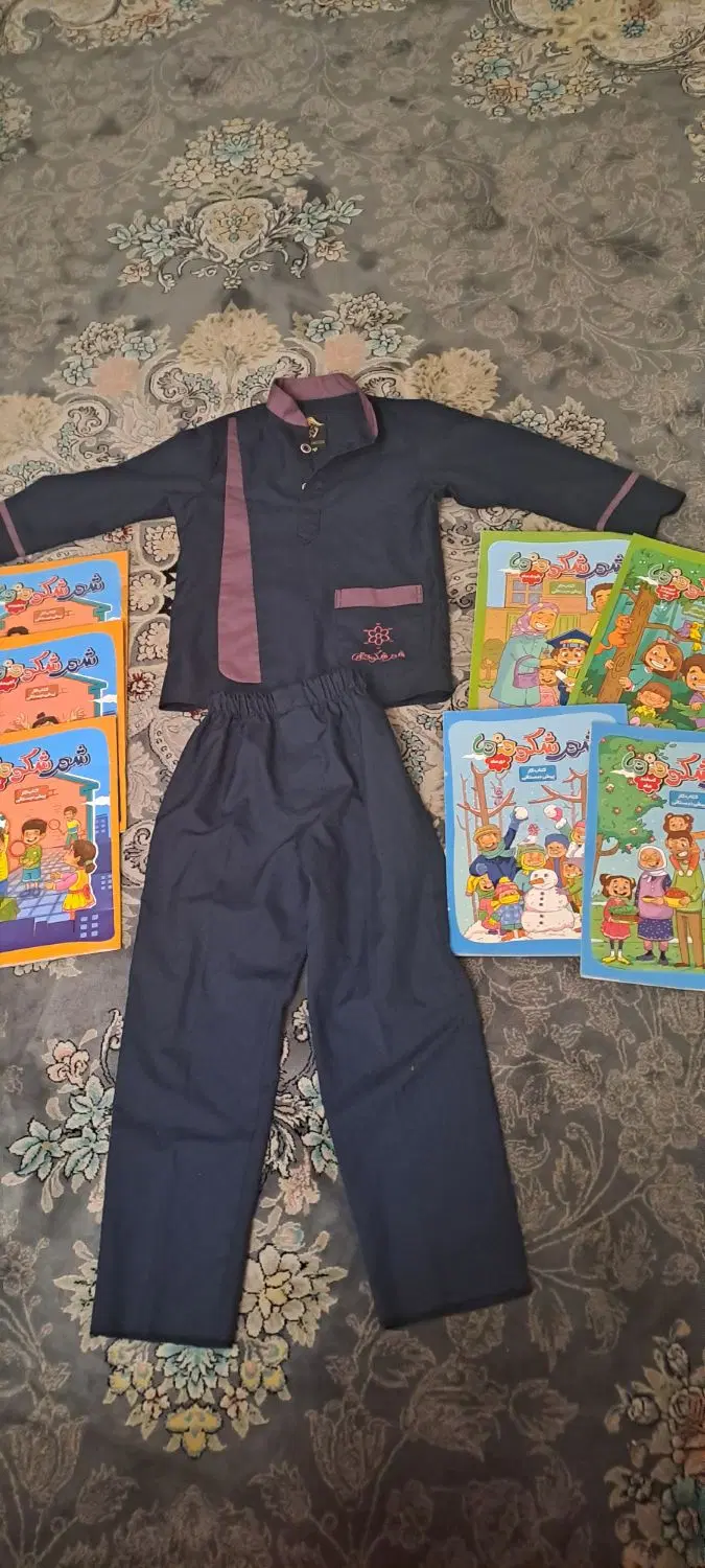 لباس فرم پیش دبستانی سایز۲یا(۵۰) با اشانتیون|کفش و لباس بچه|تهران, آهنگران (سراسیاب دولاب)|دیوار