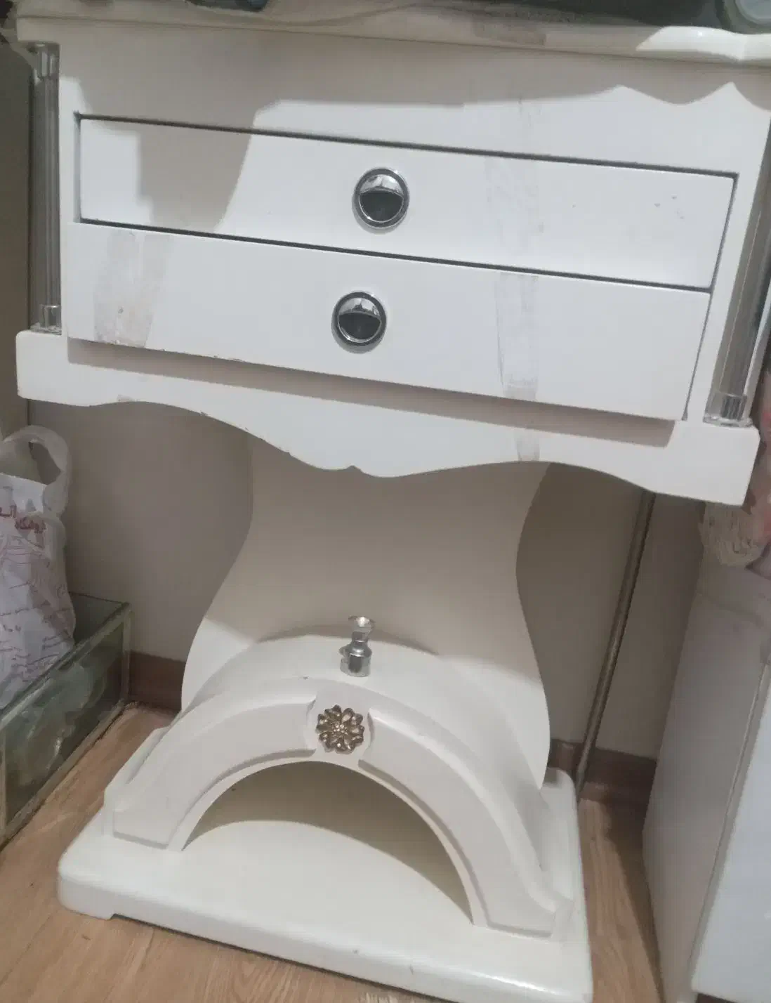 میزچرخ خیاطی واتو|بوفه، ویترین، کنسول|مشهد, چهارچشمه|دیوار