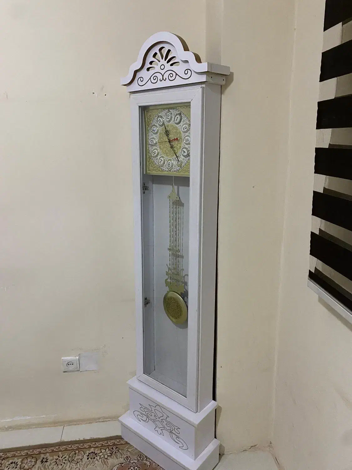 ساعت و میزغذاخوری و کمدلباس|ساعت دیواری و تزئینی|هشتگرد, فاز ۷ مهستان|دیوار