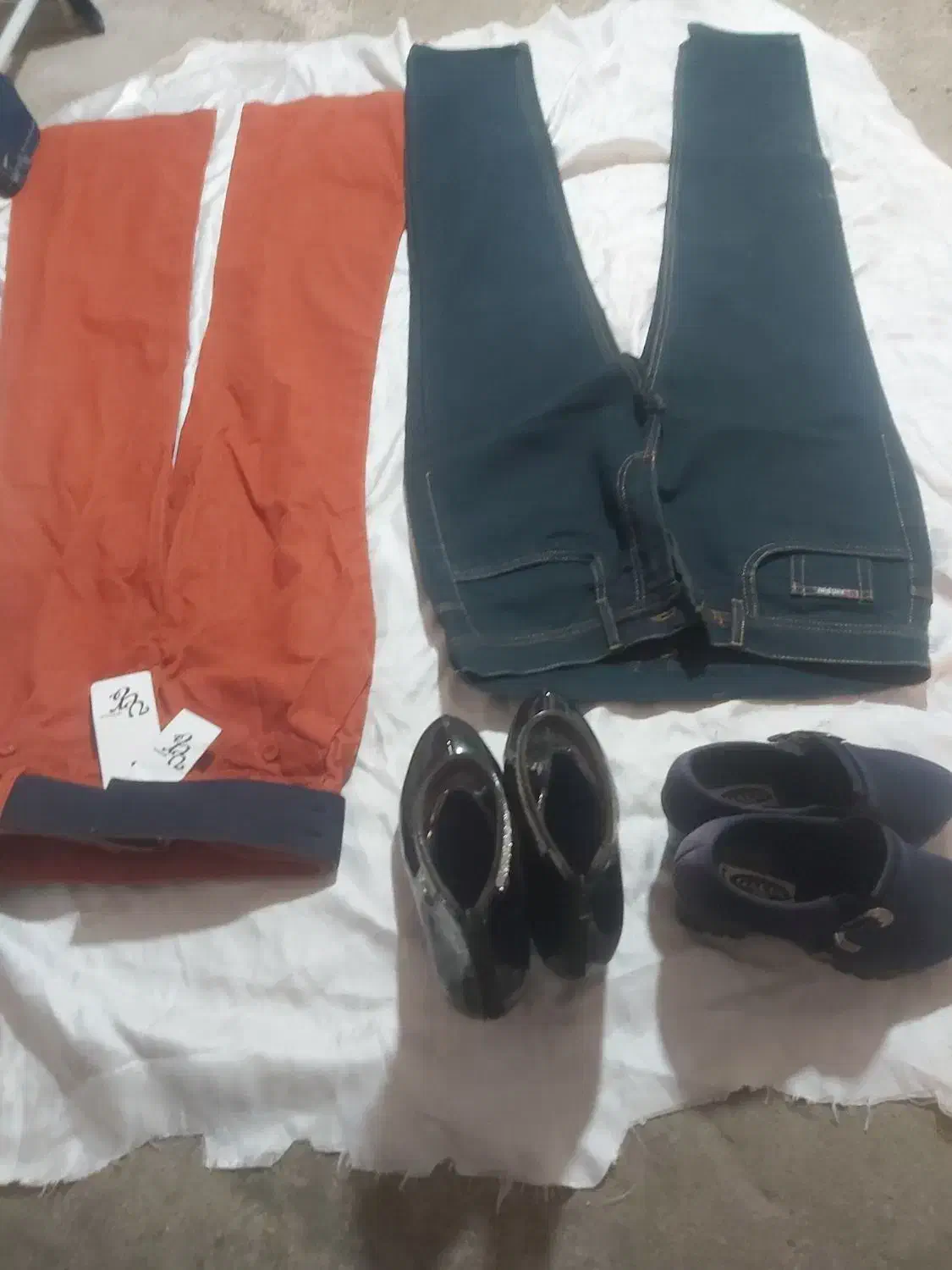 کفش و|کیف، کفش، کمربند|سقز, |دیوار