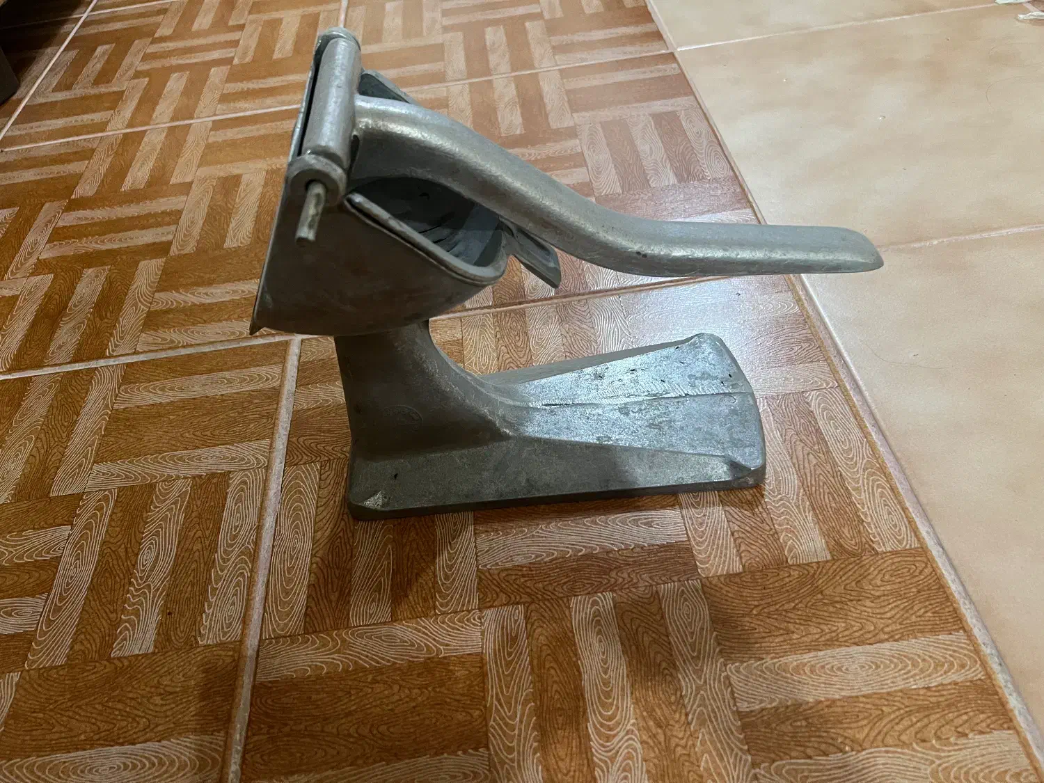 آب انار گیری دستی، ابمیوه گیری|آبمیوهگیر و آبمرکباتگیر|بندرعباس, |دیوار