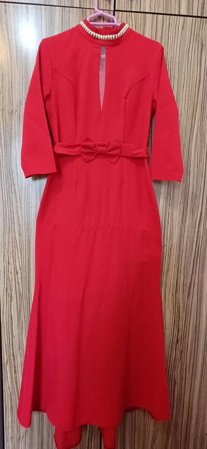 لباس/ لباس مجلسی|لباس|بندر انزلی, معلم|دیوار