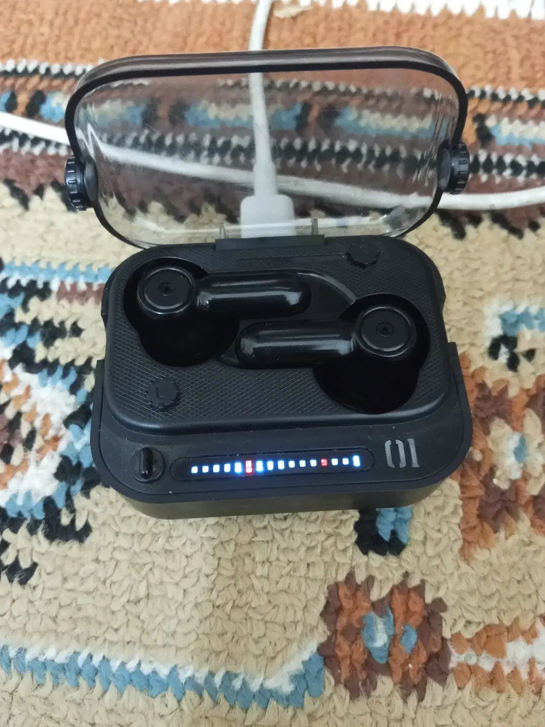 ارپاد|صوتی و تصویری|کرباسک, |دیوار