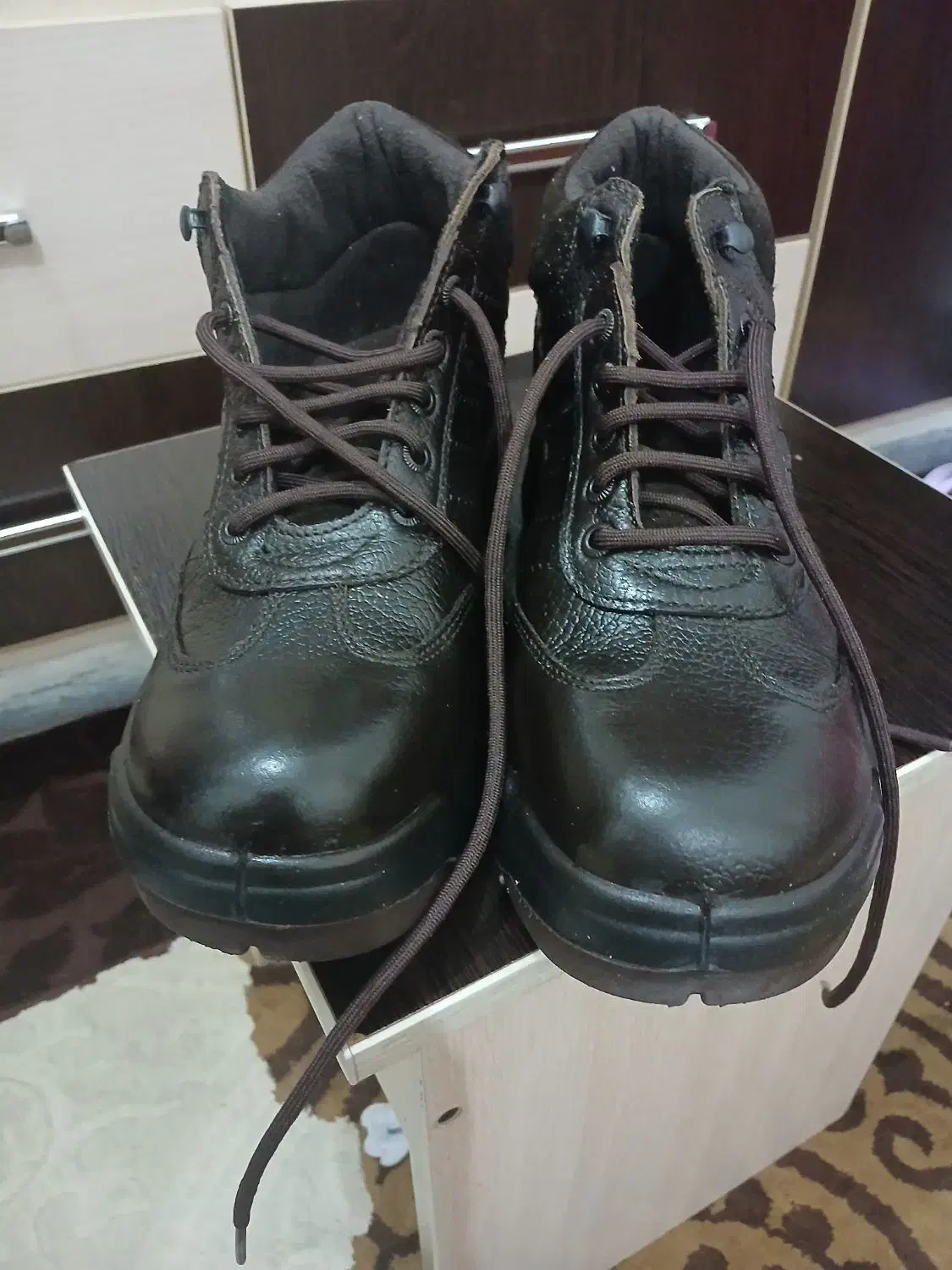 کفش ایمنی|کیف، کفش، کمربند|گتوند, |دیوار