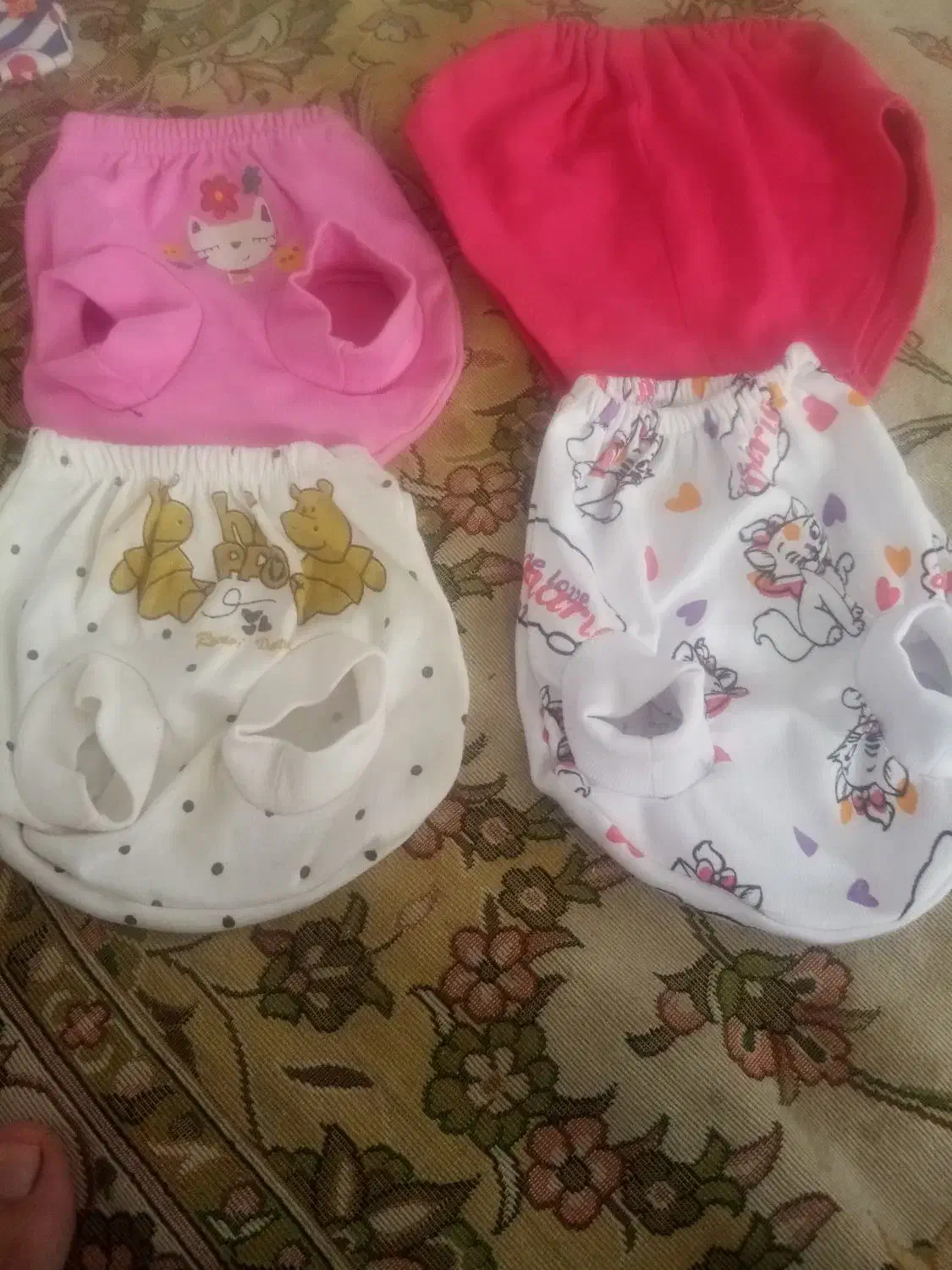 تعدادی لباس نوزادی سایز1|کفش و لباس بچه|سبزوار, فیاض|دیوار