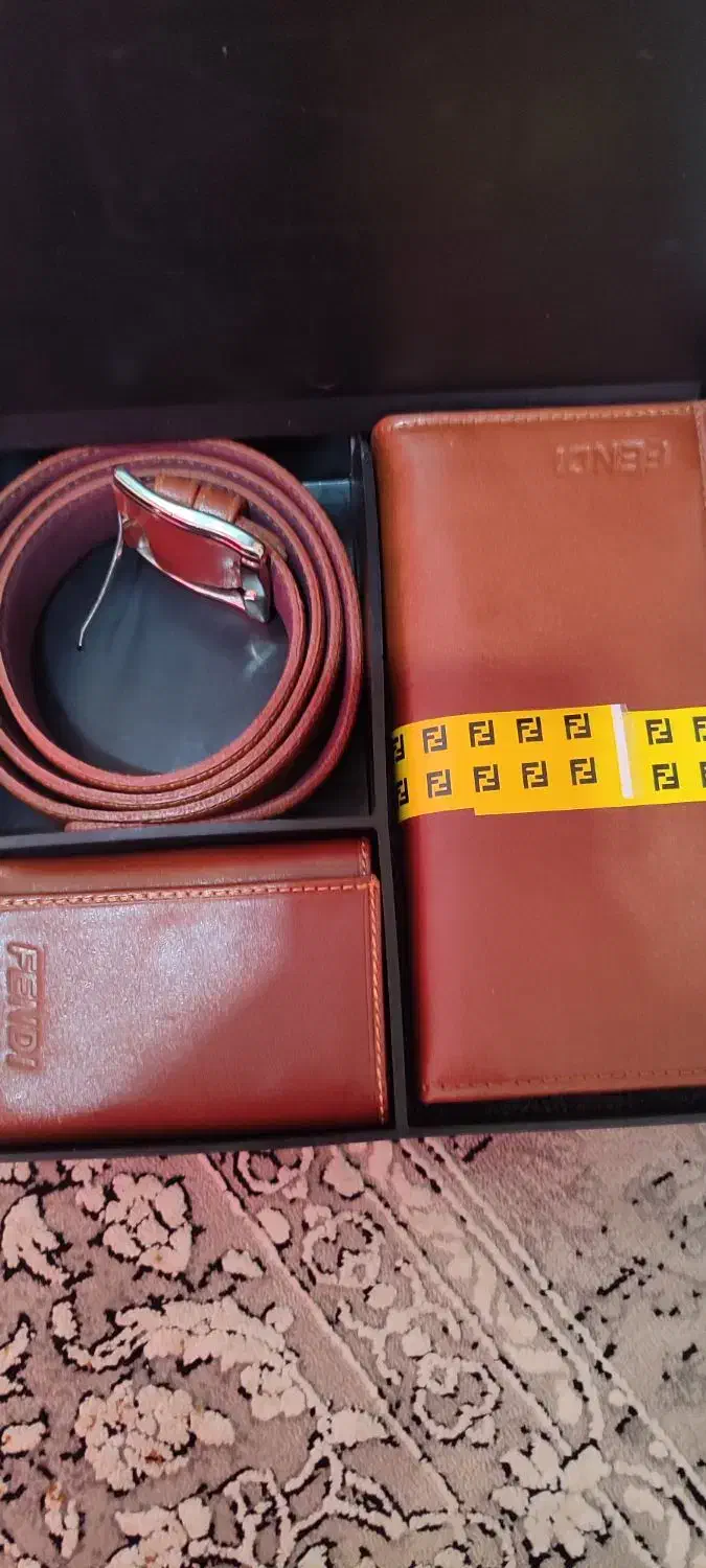 ست مارک فندی|کیف، کفش، کمربند|پرند, فاز ۵|دیوار