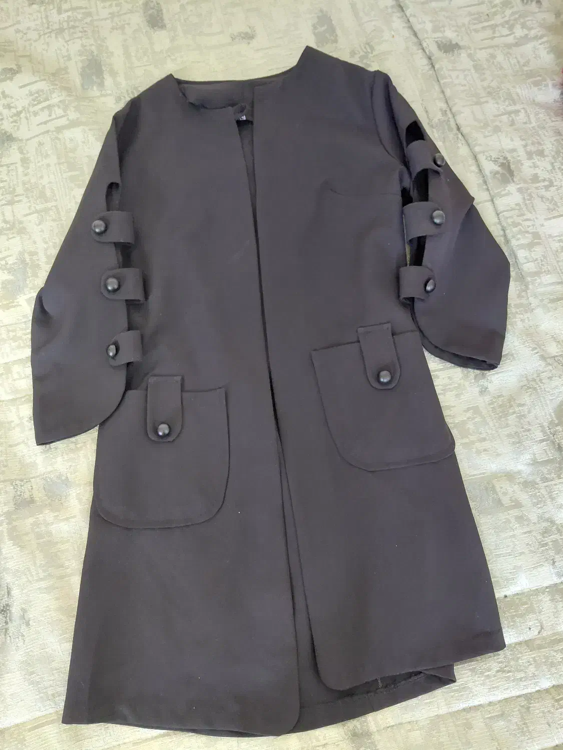 لباس نو|لباس|بروجن, |دیوار