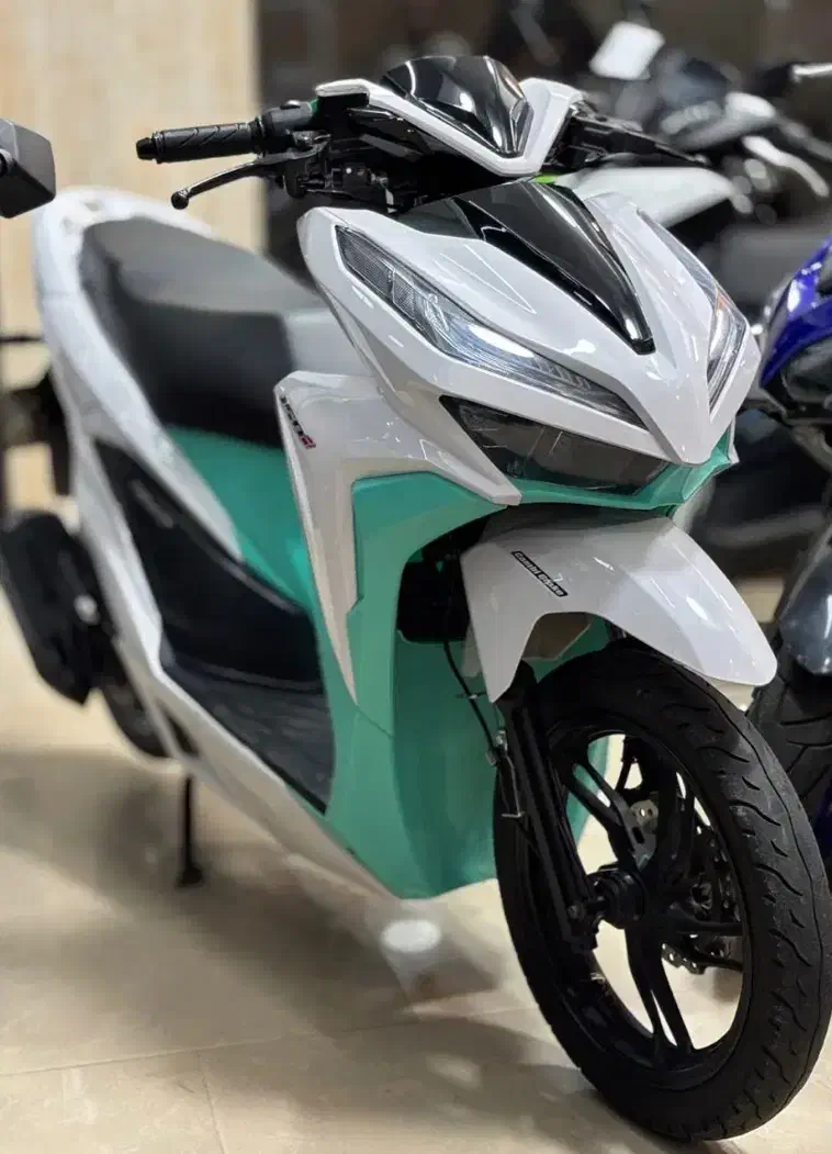 فروش ویژه کلیک و آیروکس صفر و کارکرده اقساطی|موتورسیکلت|لاهیجان, کوی آزادگان|دیوار