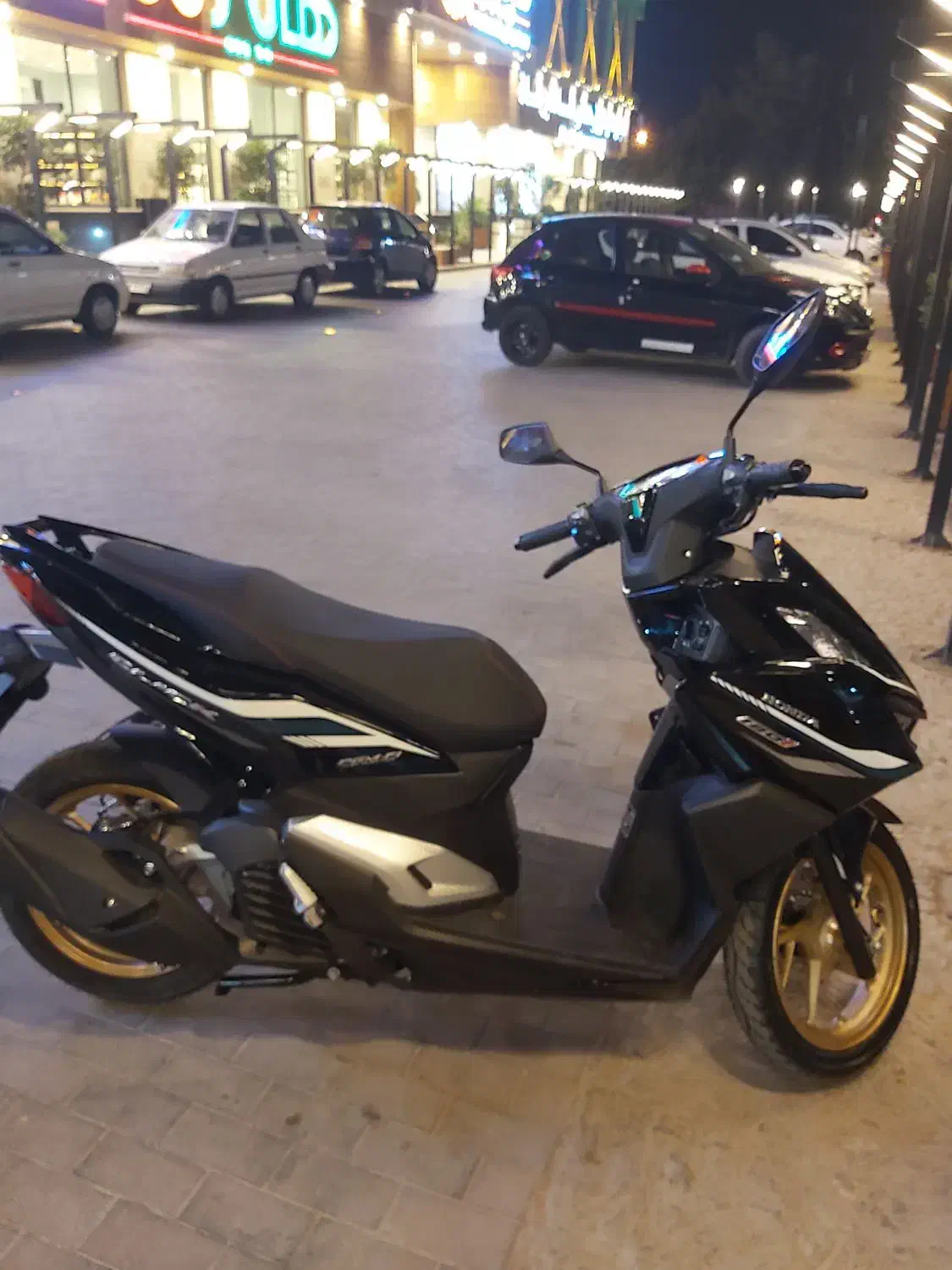 موتور کلیک - واریو ۱۸۰ سی سی|موتورسیکلت|یزد, |دیوار