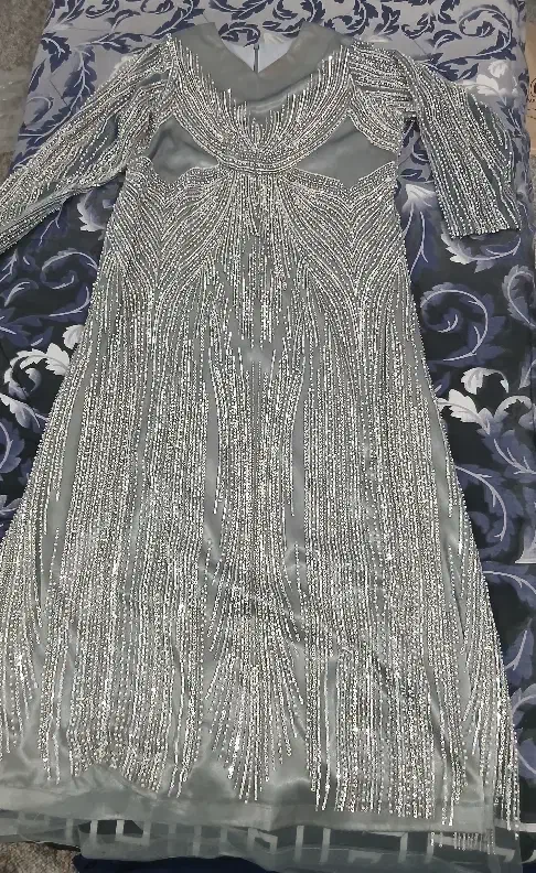 لباس مجلسی|لباس|چغادک, |دیوار