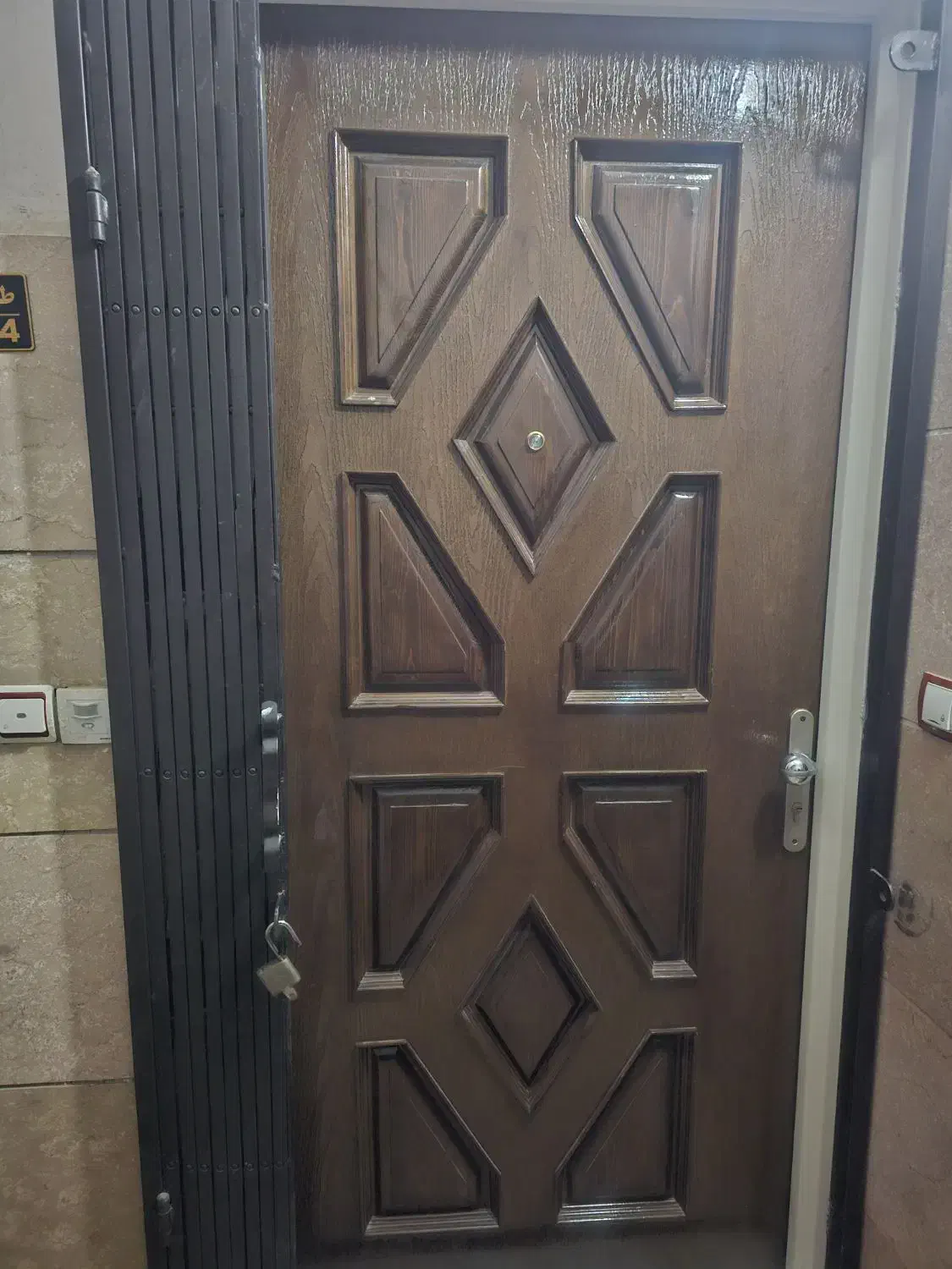 درب چوبی ورودی بدون چهارچوب|مصالح و تجهیزات ساختمان|تهران, امام زاده عبدالله|دیوار