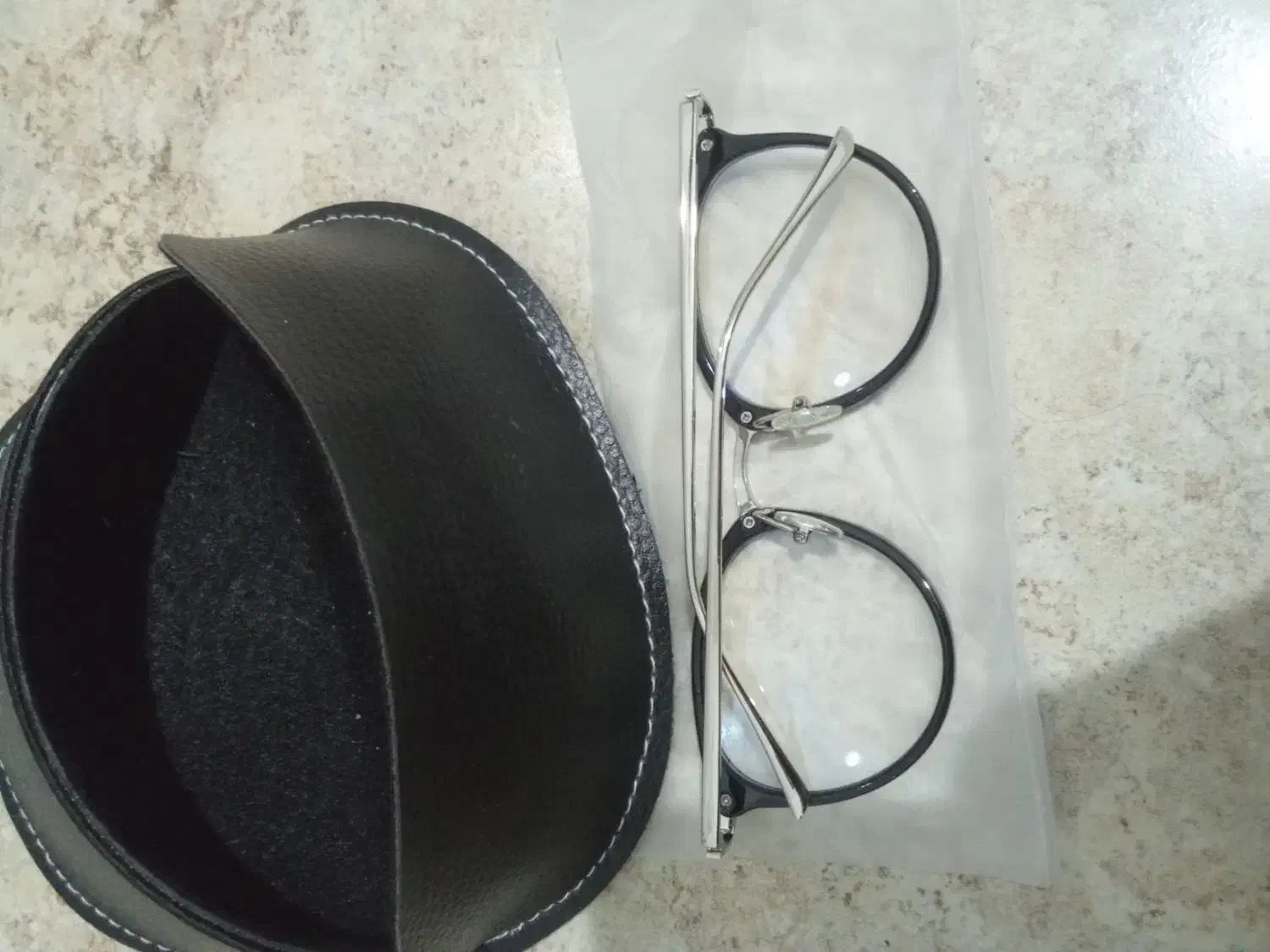 عینک|زیورآلات و اکسسوری|ساری, |دیوار