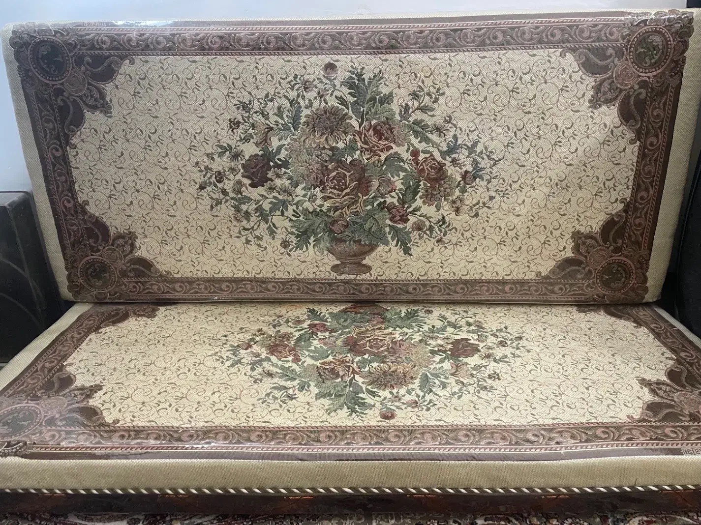 پشتی دورو|پشتی|مشهد, جاهد شهر|دیوار