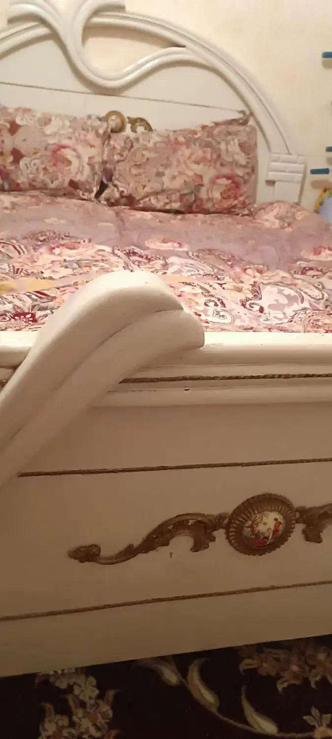 تختخواب دونفره فروشی|تخت و سرویس خواب|تربتحیدریه, حسنی بالا|دیوار