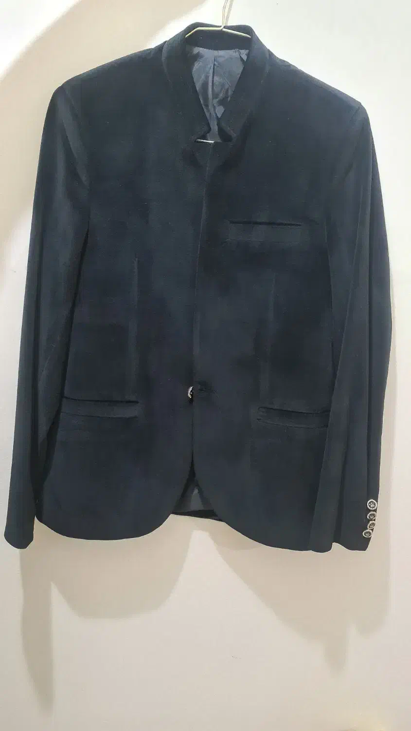 کت مخمل نو|لباس|پرند, فاز ۶|دیوار