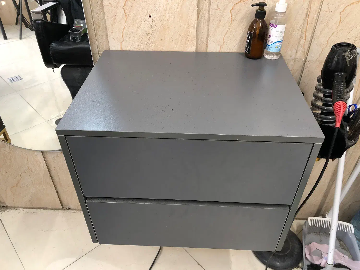 دکوراسیون آرایشگاه|آرایشگاه و سالن‌های زیبایی|صفادشت, |دیوار