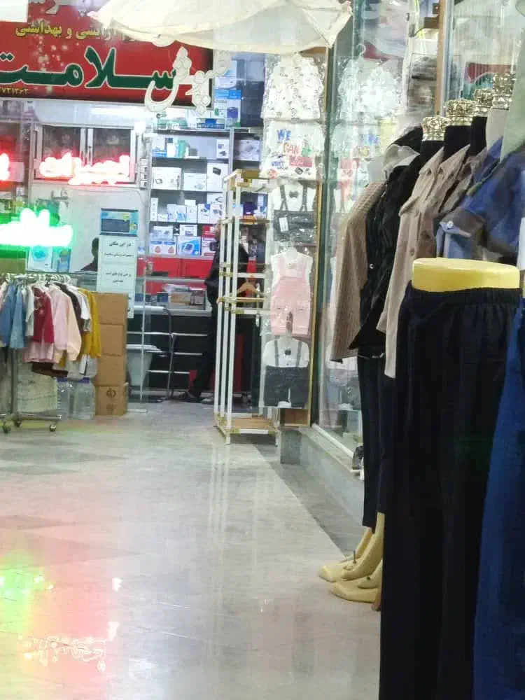 پاساژبا10مغازه ویک باب ساختمان|فروش مغازه و غرفه|نورآباد, |دیوار