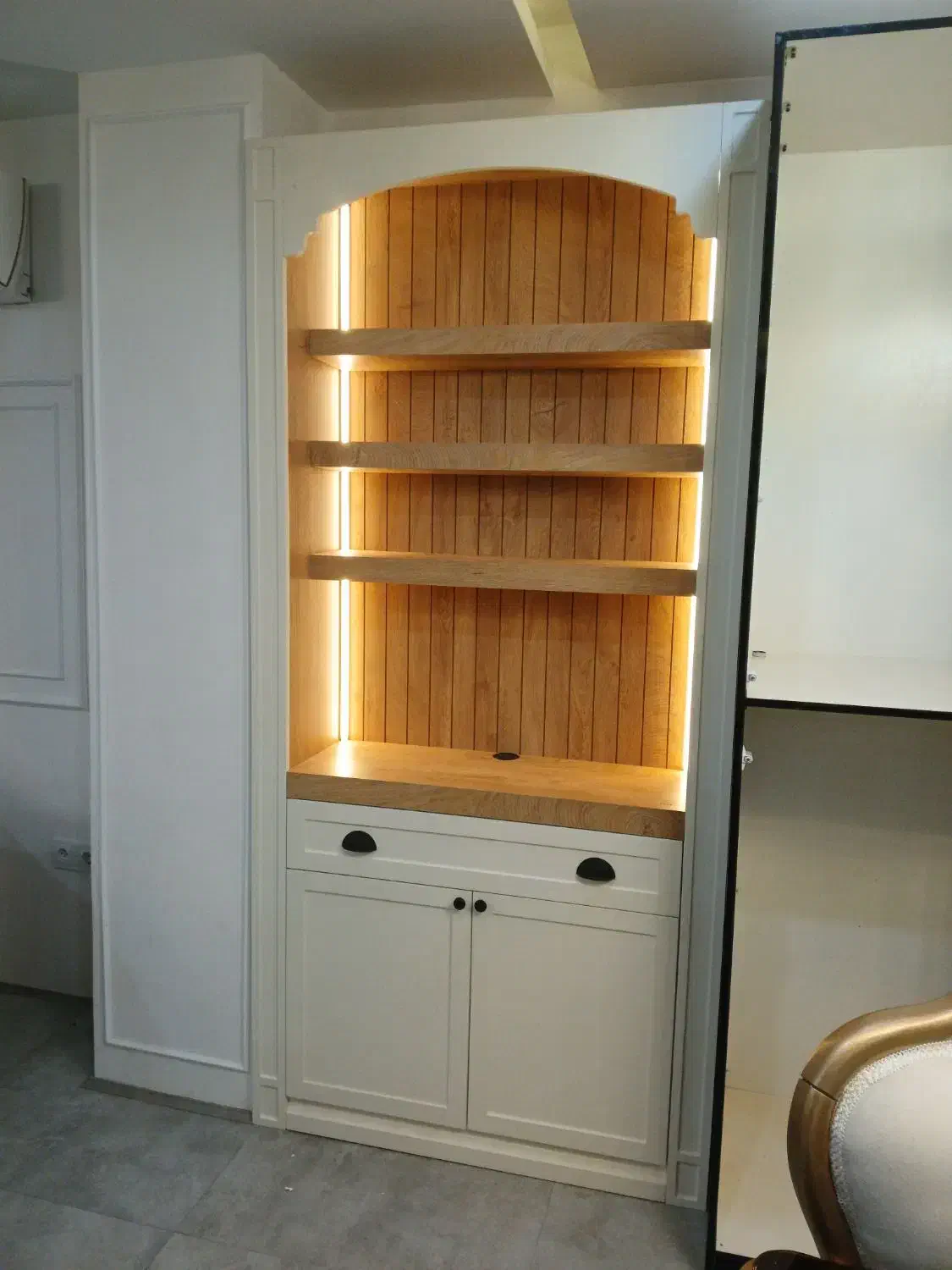 شلف|کتابخانه، شلف، قفسه‌های دیواری|رشت, کوی حسینی|دیوار