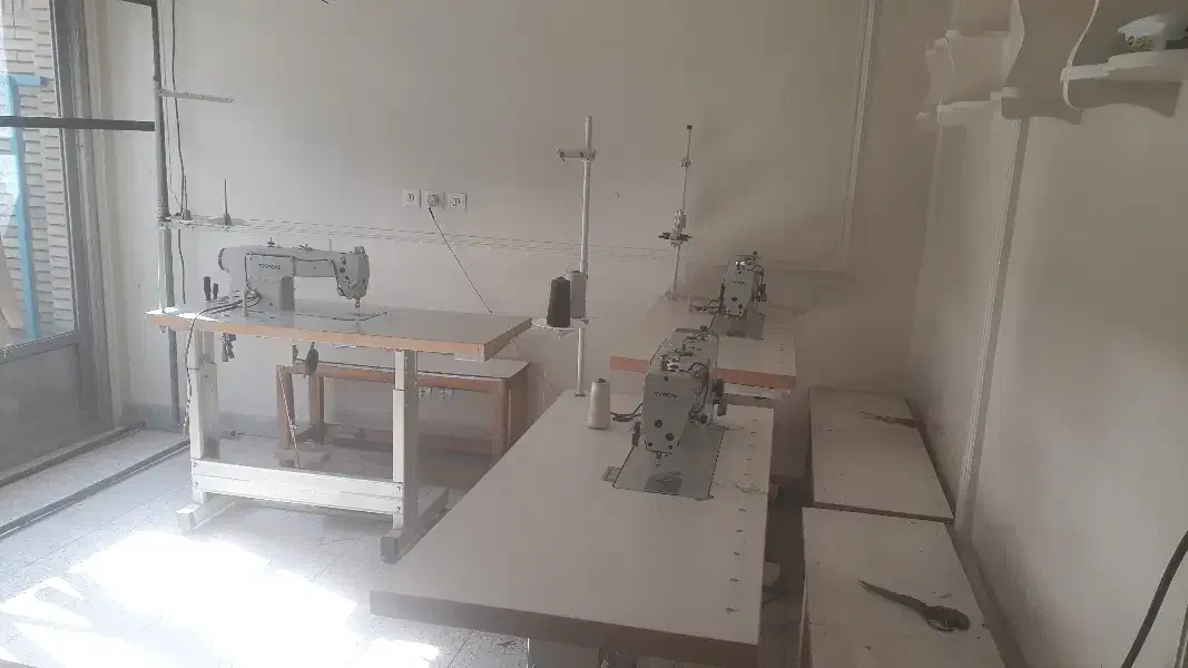 استخدام دوزنده ماننو و پالتو(خانم)|استخدام صنعتی، فنی، مهندسی|اصفهان, علی قلی آقا|دیوار