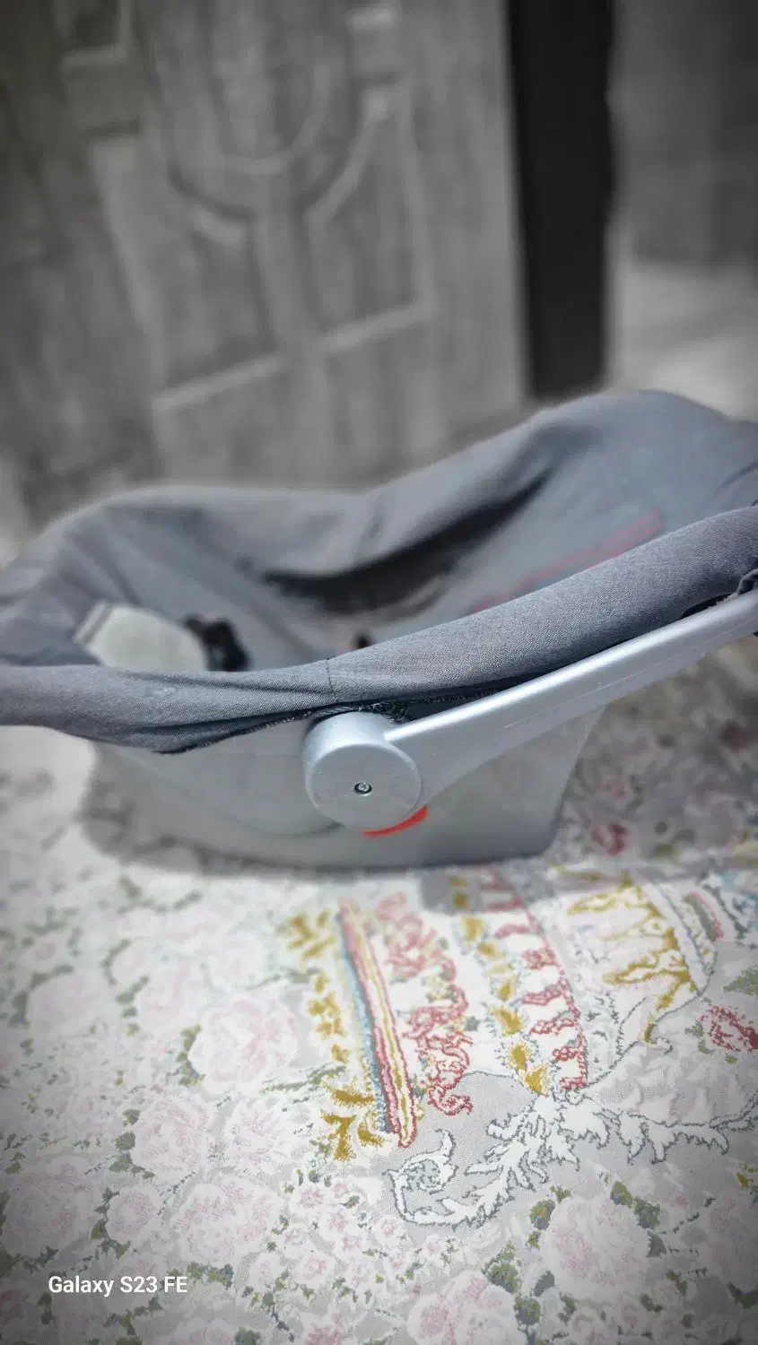 فروش کریر و سرویس خواب توسی قرمز|کالسکه و لوازم جانبی|ساوه, |دیوار