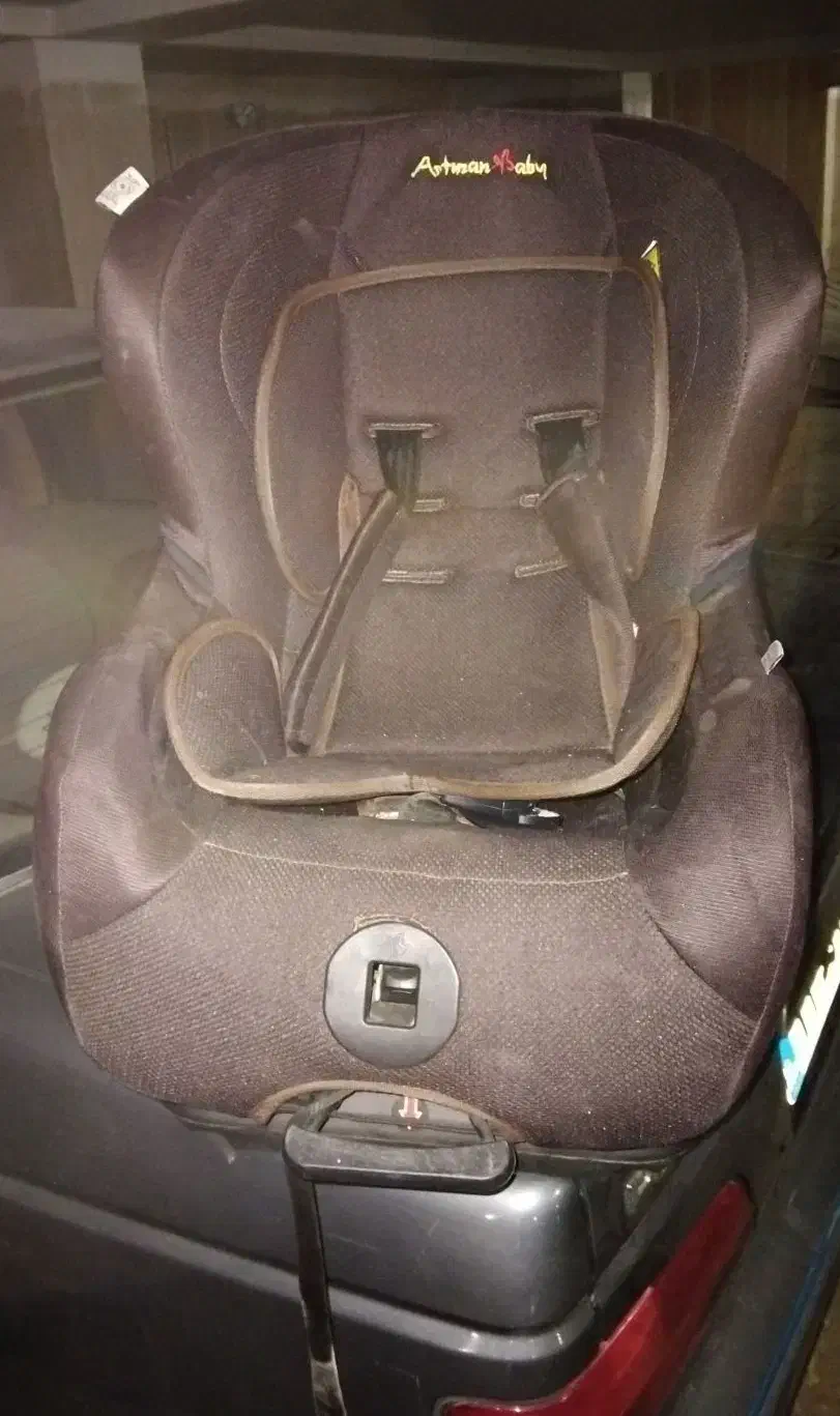 صندلی ماشین کودک. مارک ارتمن بی بی. رنگ قهوه ای|تخت و صندلی بچه|پردیس, فاز ۳|دیوار