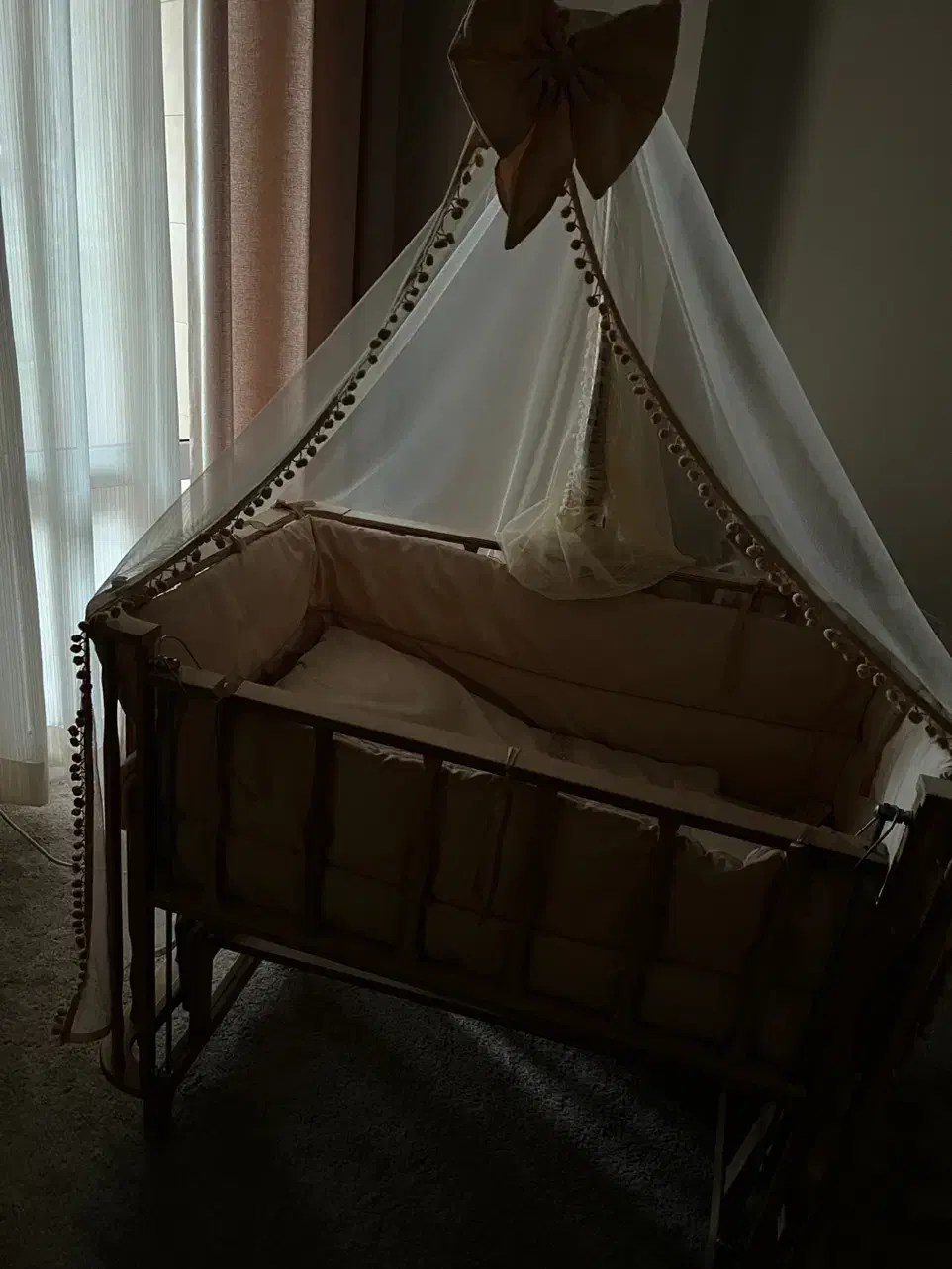 تخت گهواره ای چوبی نوزاد|تخت و صندلی بچه|تهران, افسریه شمالی|دیوار