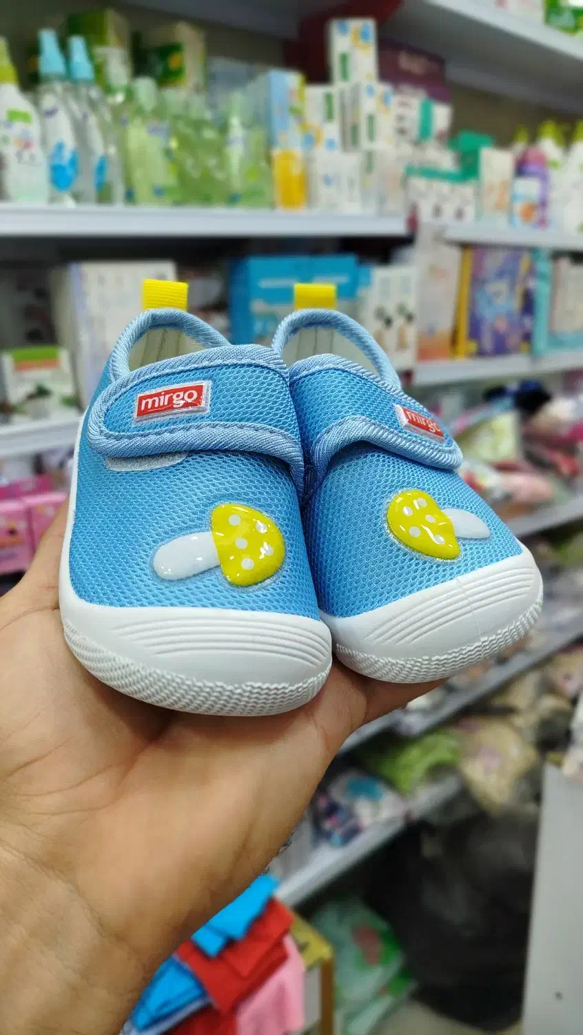 کفش نوزادی|کفش و لباس بچه|مریوان, |دیوار