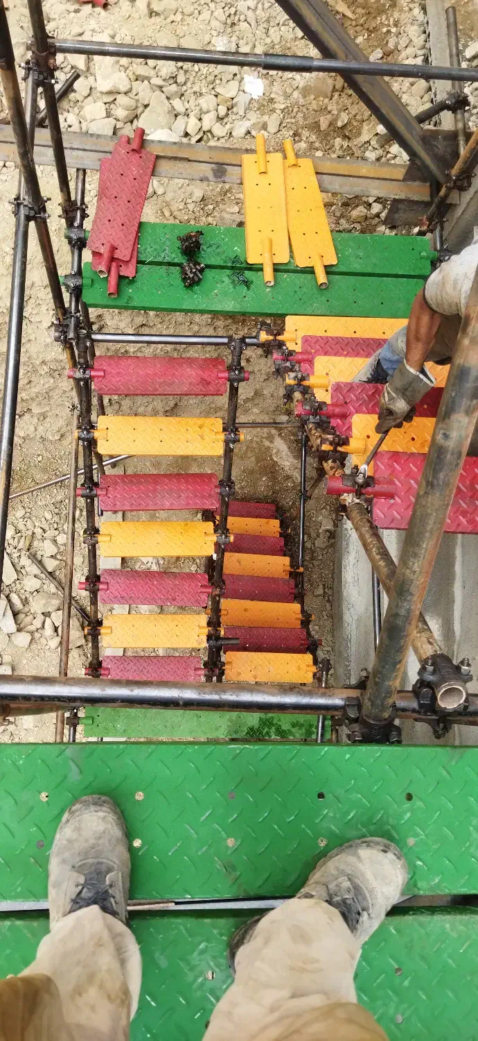 داربست فلزی برادران ایزدی|خدمات پیشه و مهارت|تهران, هاشمی|دیوار