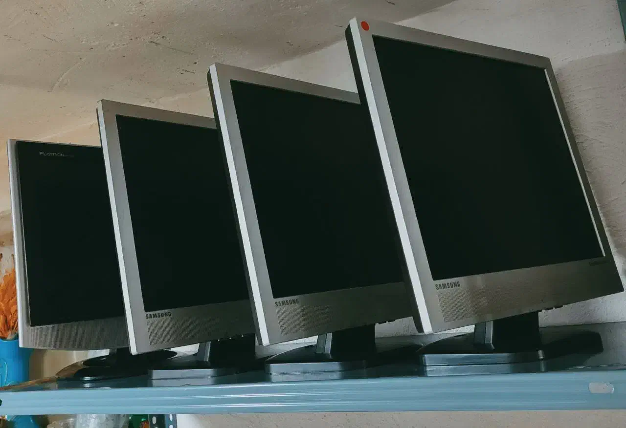 انواع مانیتور|قطعات و لوازم جانبی رایانه|بروجرد, |دیوار