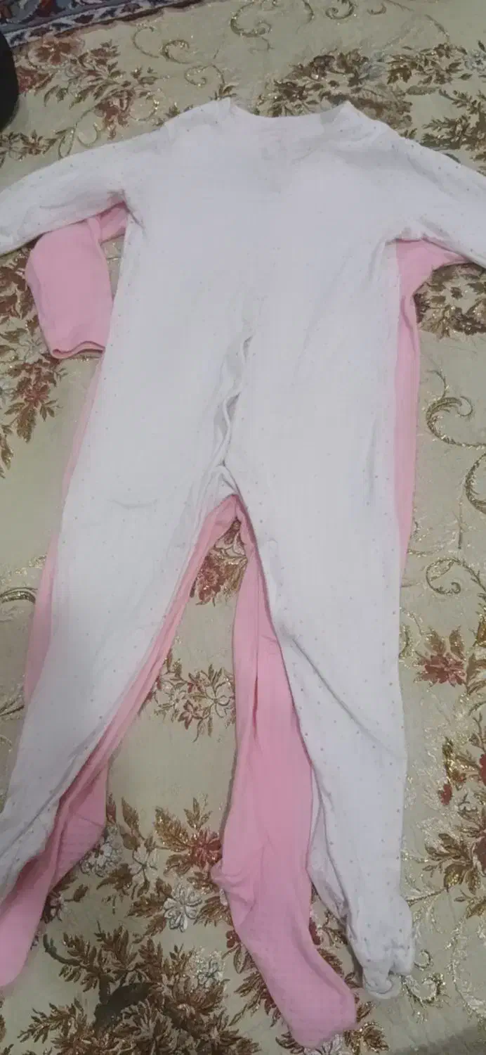 مناسب ۳ تا ۴|کفش و لباس بچه|اصفهان, شاهد|دیوار