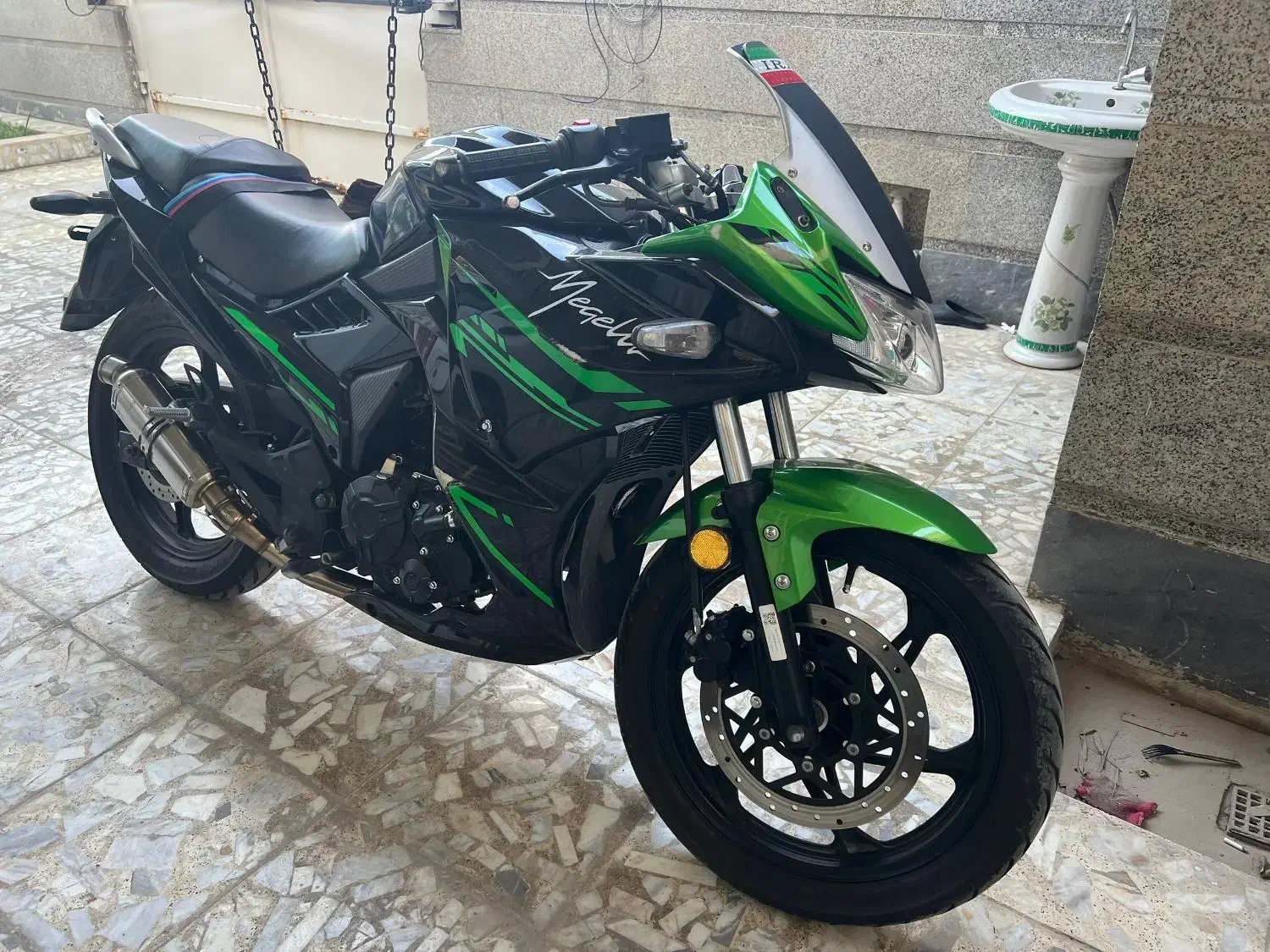 مگلی ۲۰۰ خشک|موتورسیکلت|اهواز, کمپلو شمالی|دیوار