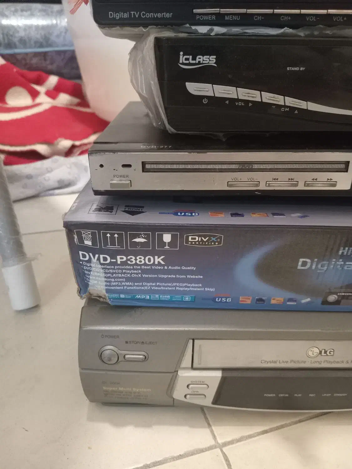 چند عدد دی وی دی و دیجیتال|پخش‌کننده DVD و ویدیو|ورامین, خیر آباد|دیوار