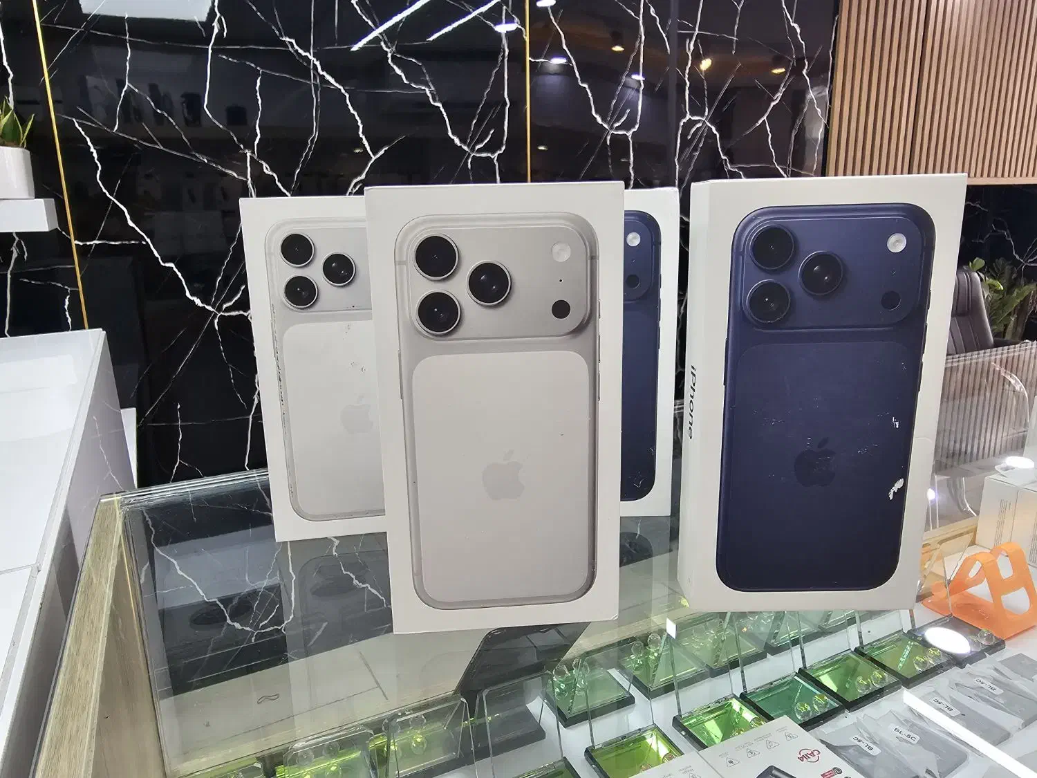 17 pro 256 zaa|موبایل|کرمان, |دیوار