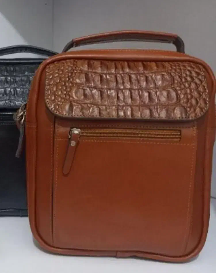 کیف دوشی چرم|کیف، کفش، کمربند|بندرعباس, |دیوار