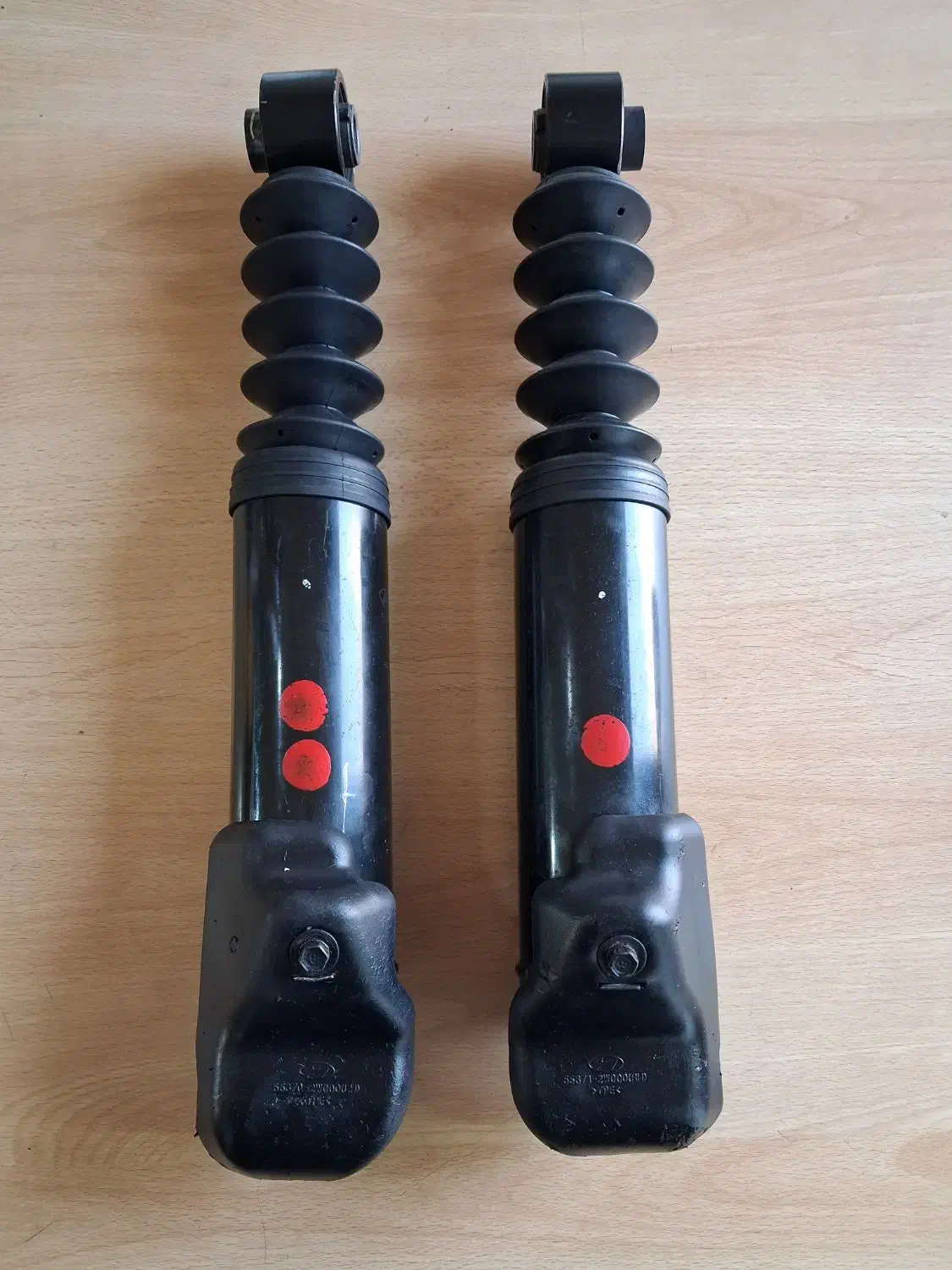 کمک فنر عقب سانتافه|قطعات یدکی و لوازم جانبی|شیراز, سلطان آباد|دیوار