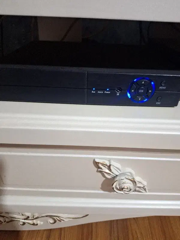 4 عدد دوربین با تمامی وسایل|دوربین مداربسته|تبریز, |دیوار