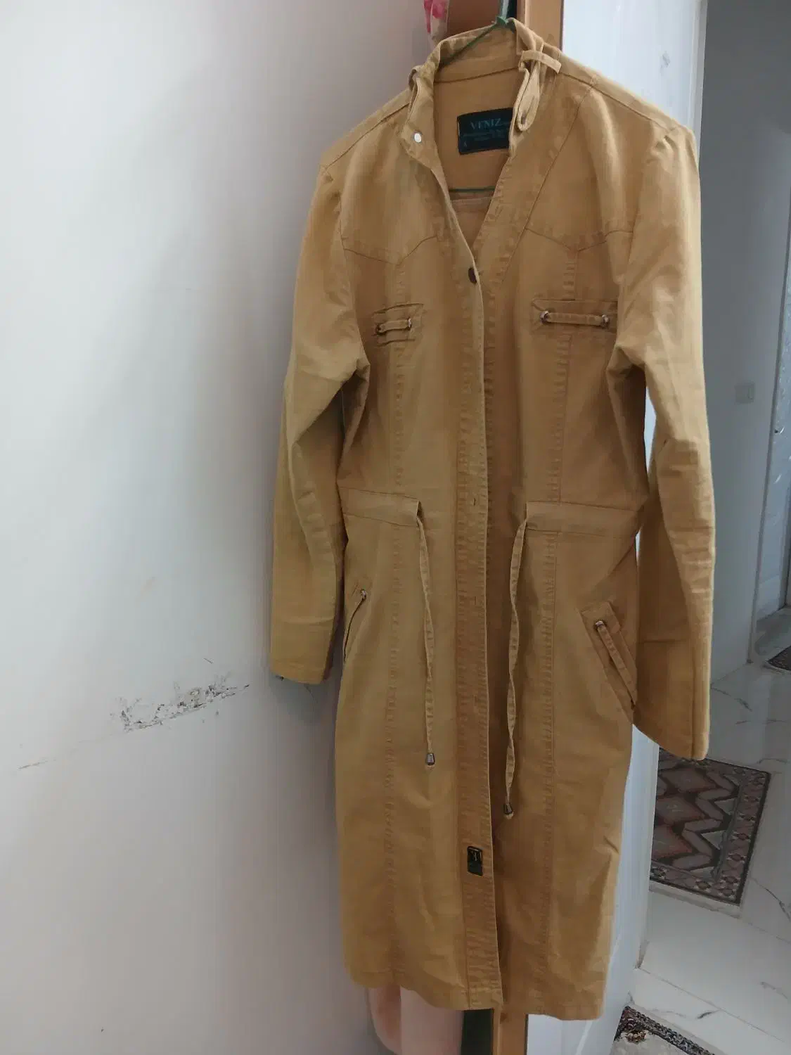 مانتو|لباس|مشهد, چهارچشمه|دیوار