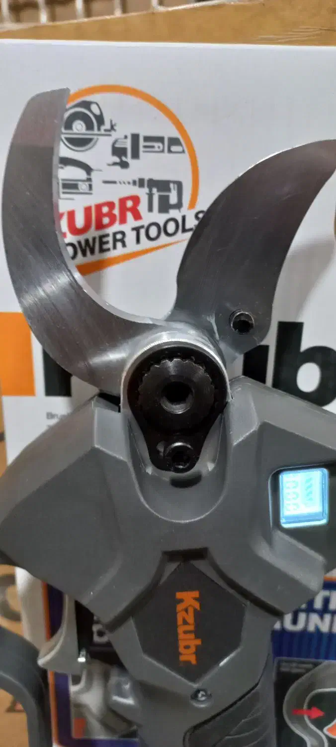 قیچی شارژی ۴ونیم سانت|ماشینآلات صنعتی|مراغه, |دیوار