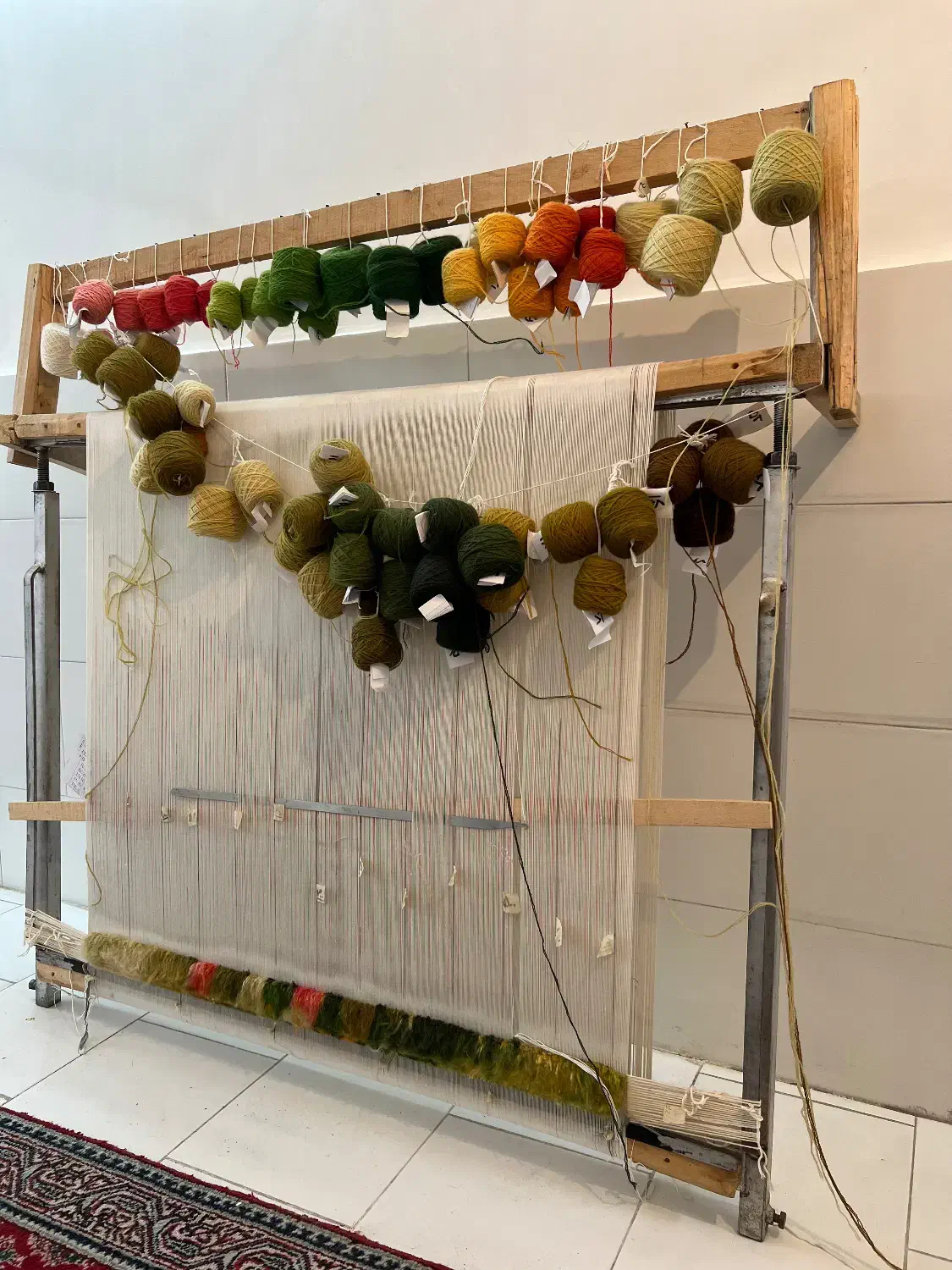 دار قالی با تمام تجهیزات|تابلو فرش|خوی, |دیوار