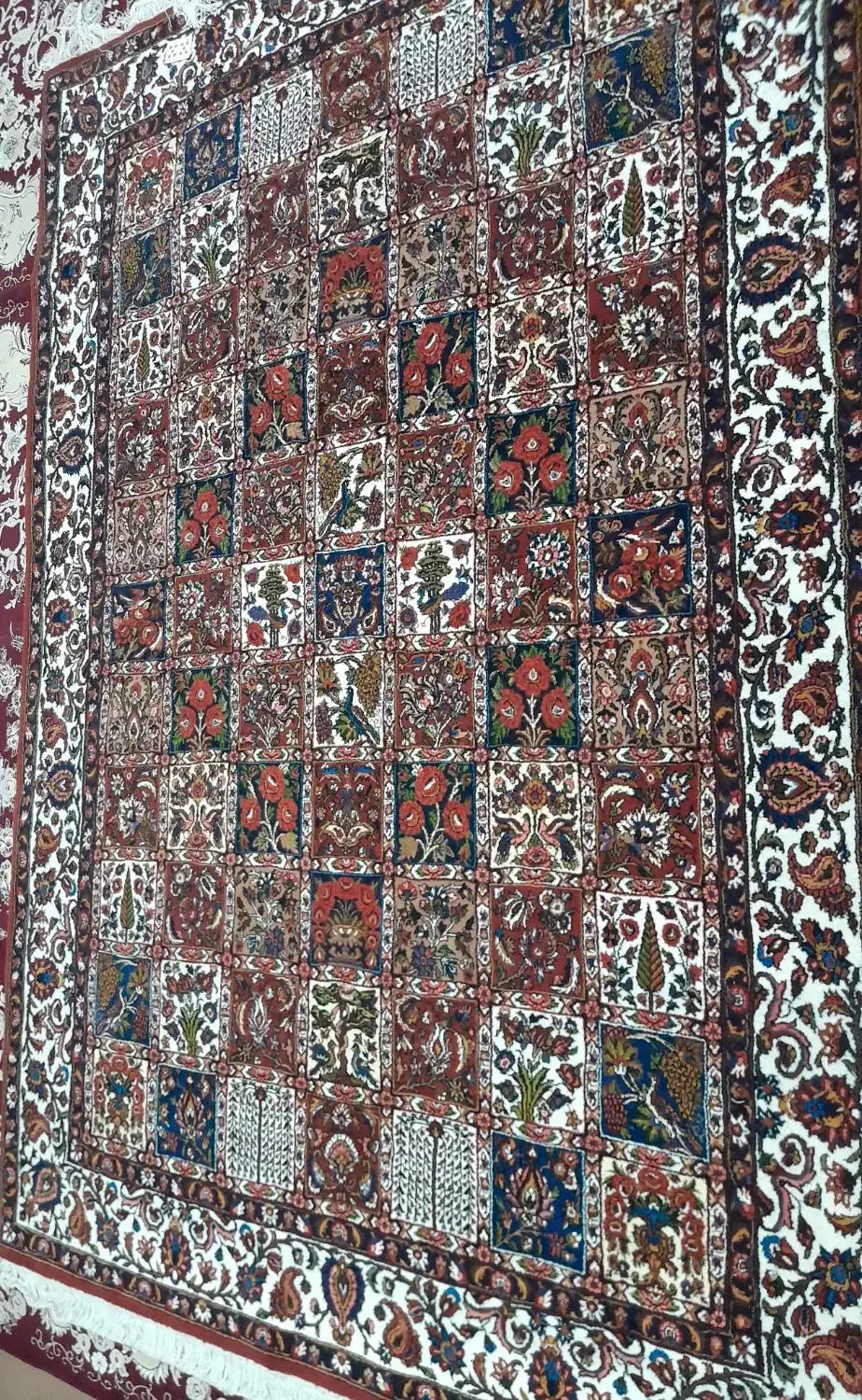 فرش دستبافت چالشتر|فرش|اصفهان, باغ فدک|دیوار