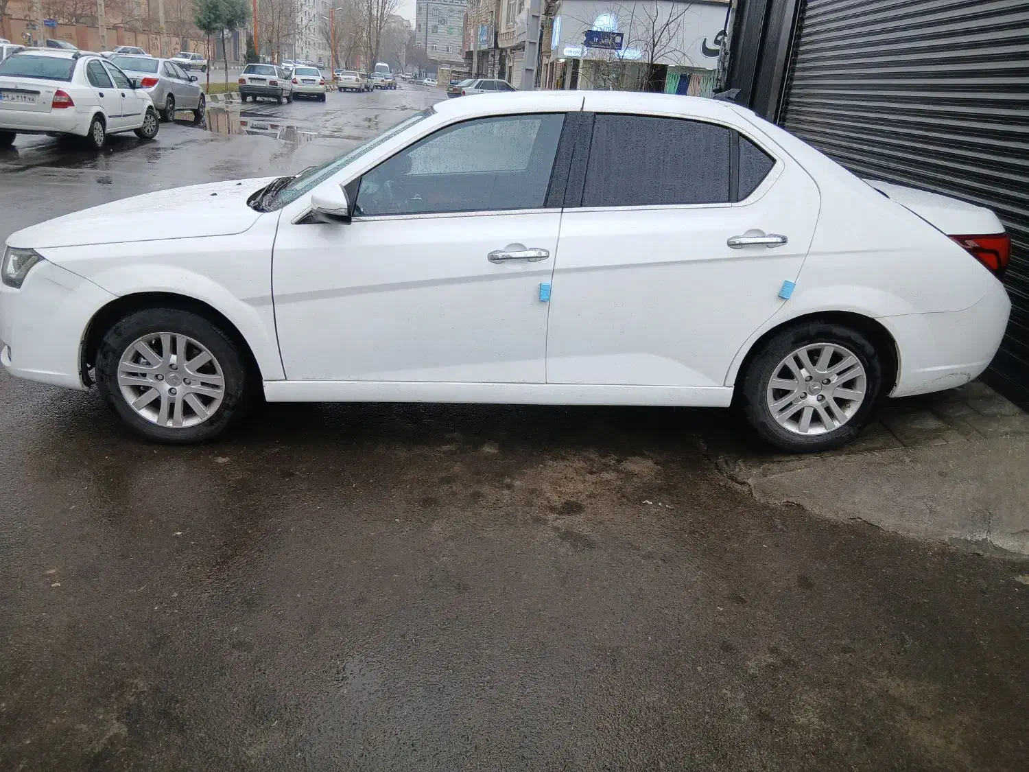 دنا پلاس ۶دنده|خودرو سواری و وانت|کرج, کمال‌شهر|دیوار