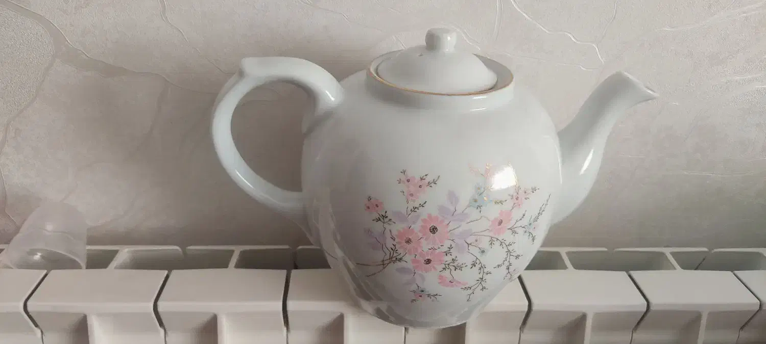 قوری بزرگ نو گل افسون چینی البرز|قوری، کتری، قهوهساز دستی|قزوین, |دیوار